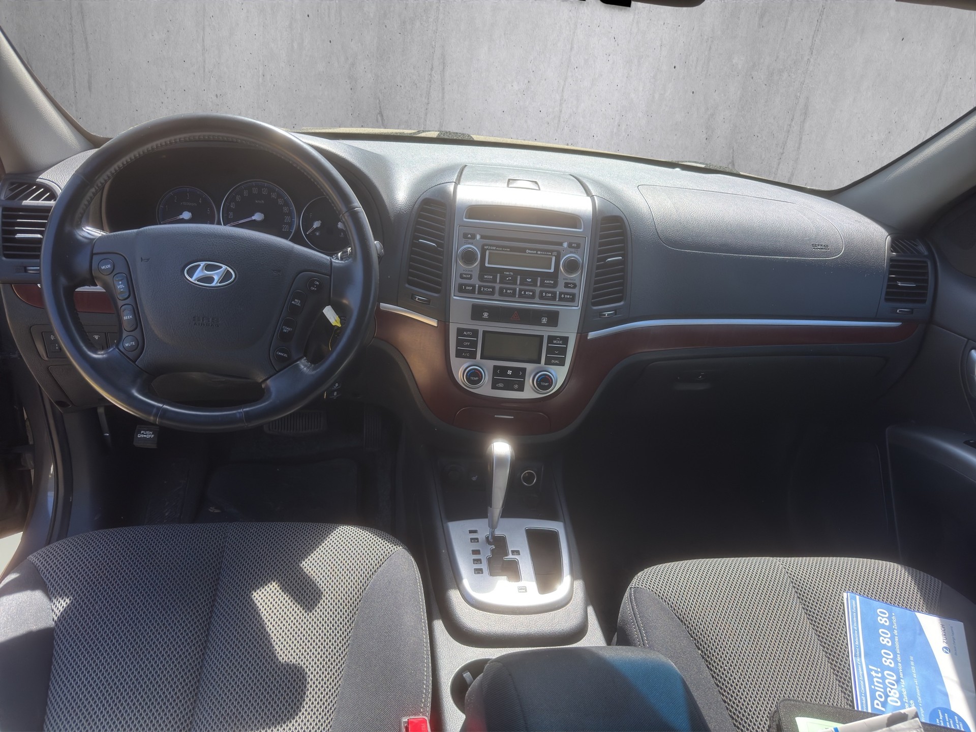 HYUNDAI Santa Fe 2.2 CRDi Premium 4WD Automatic-image-6
