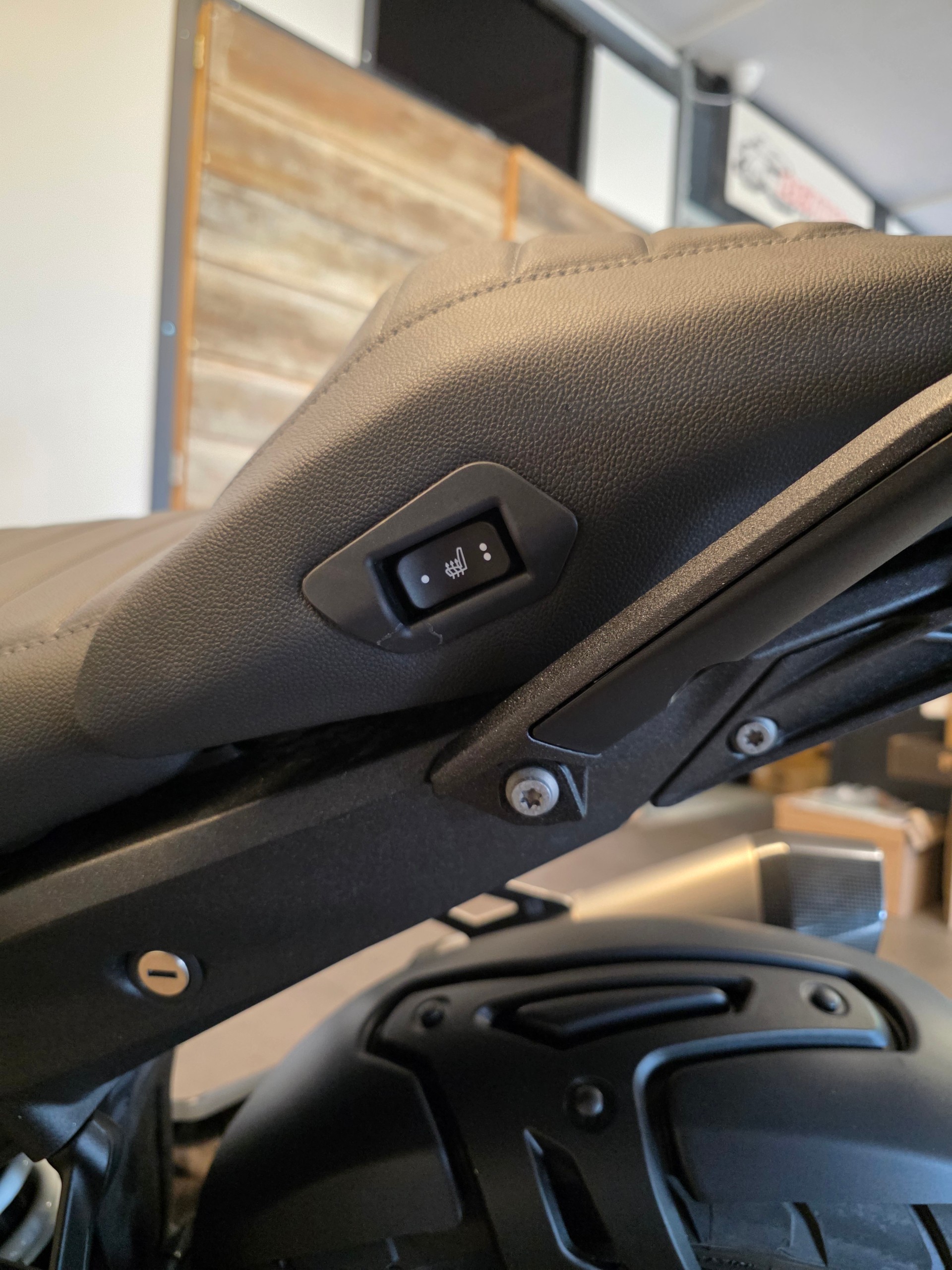 BMW R 1300 GS-image-10