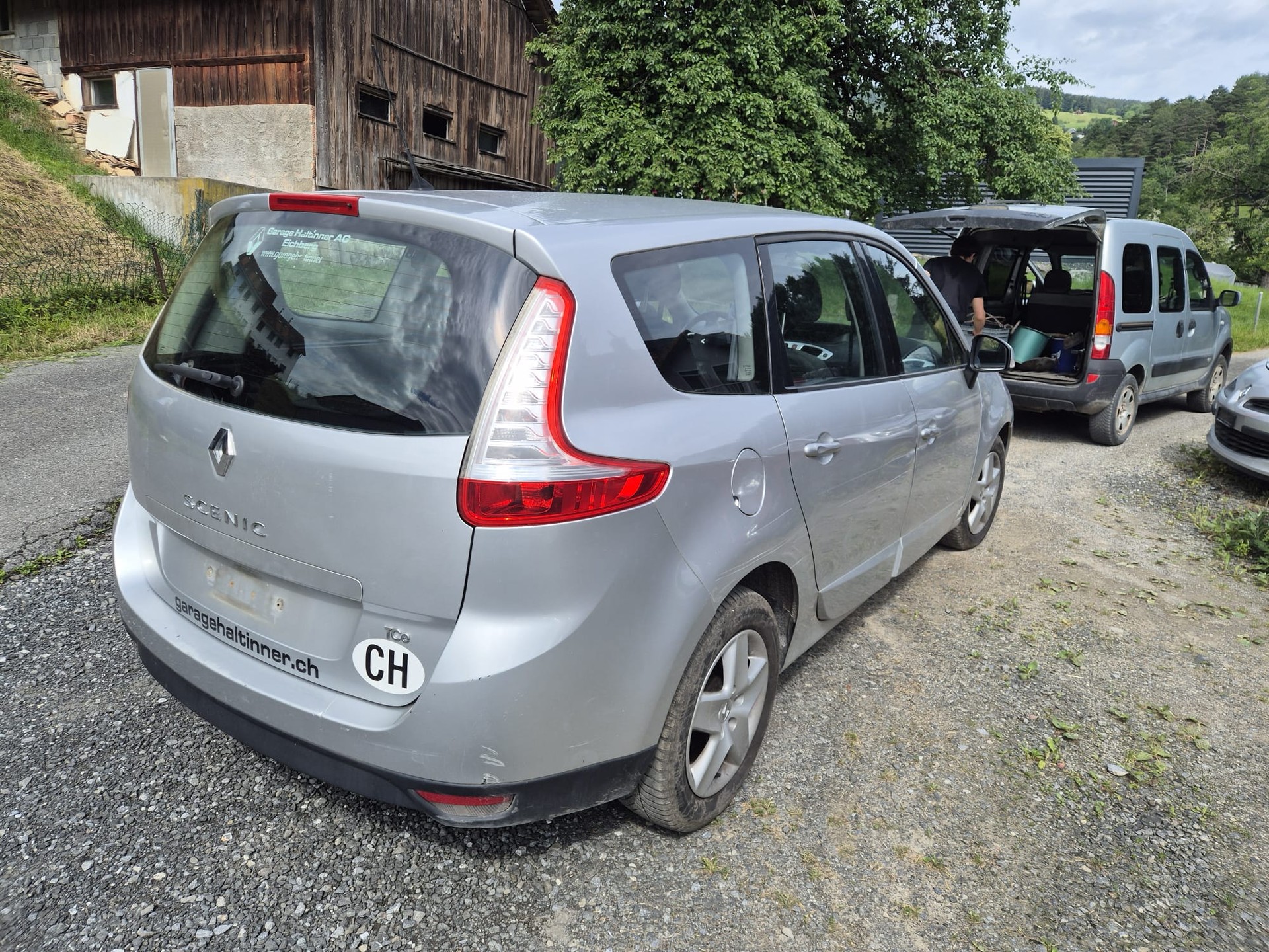 RENAULT Grand Scénic 1.4 16V Turbo Dynamique-image-2