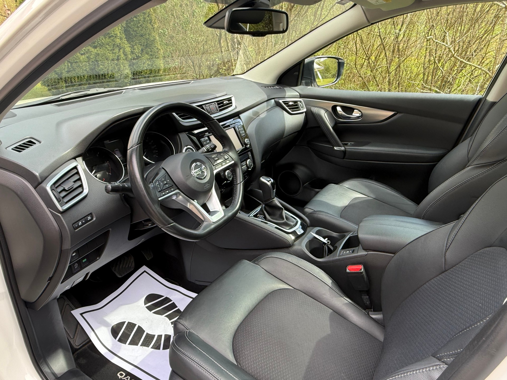 NISSAN Qashqai 1.6 dCi tekna Xtronic CVT-image-9