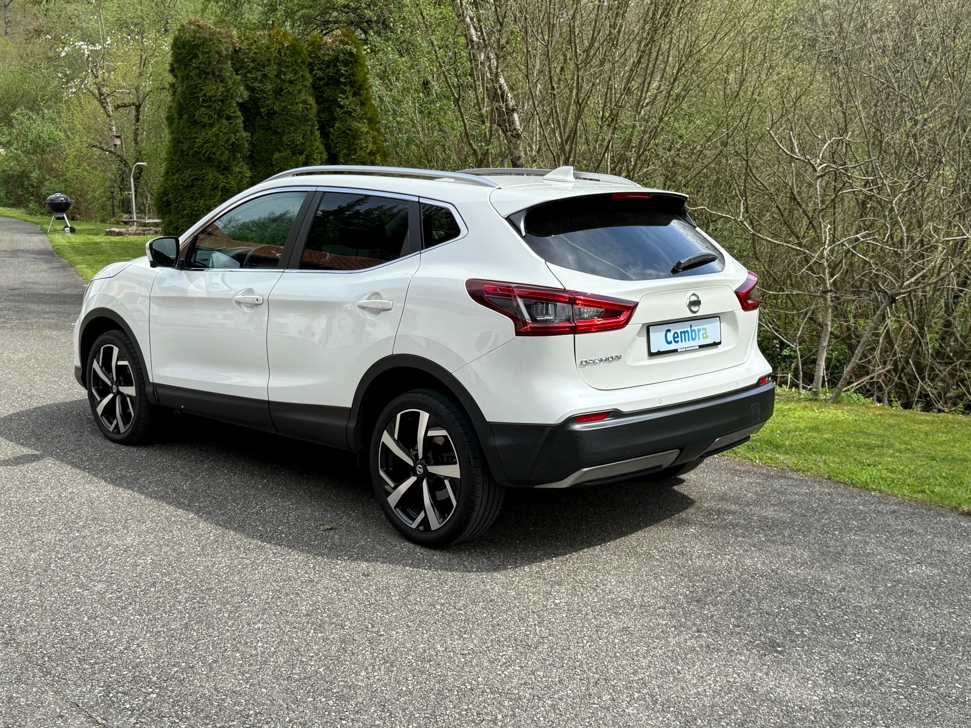 NISSAN Qashqai 1.6 dCi tekna Xtronic CVT-image-2
