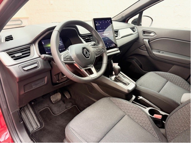 RENAULT Captur 1.3 TCe Techno EDC-image-6