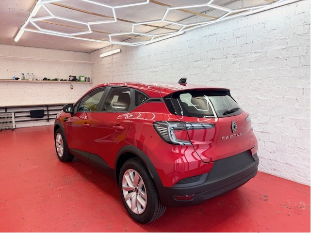 RENAULT Captur 1.3 TCe Techno EDC-showroom-element-3