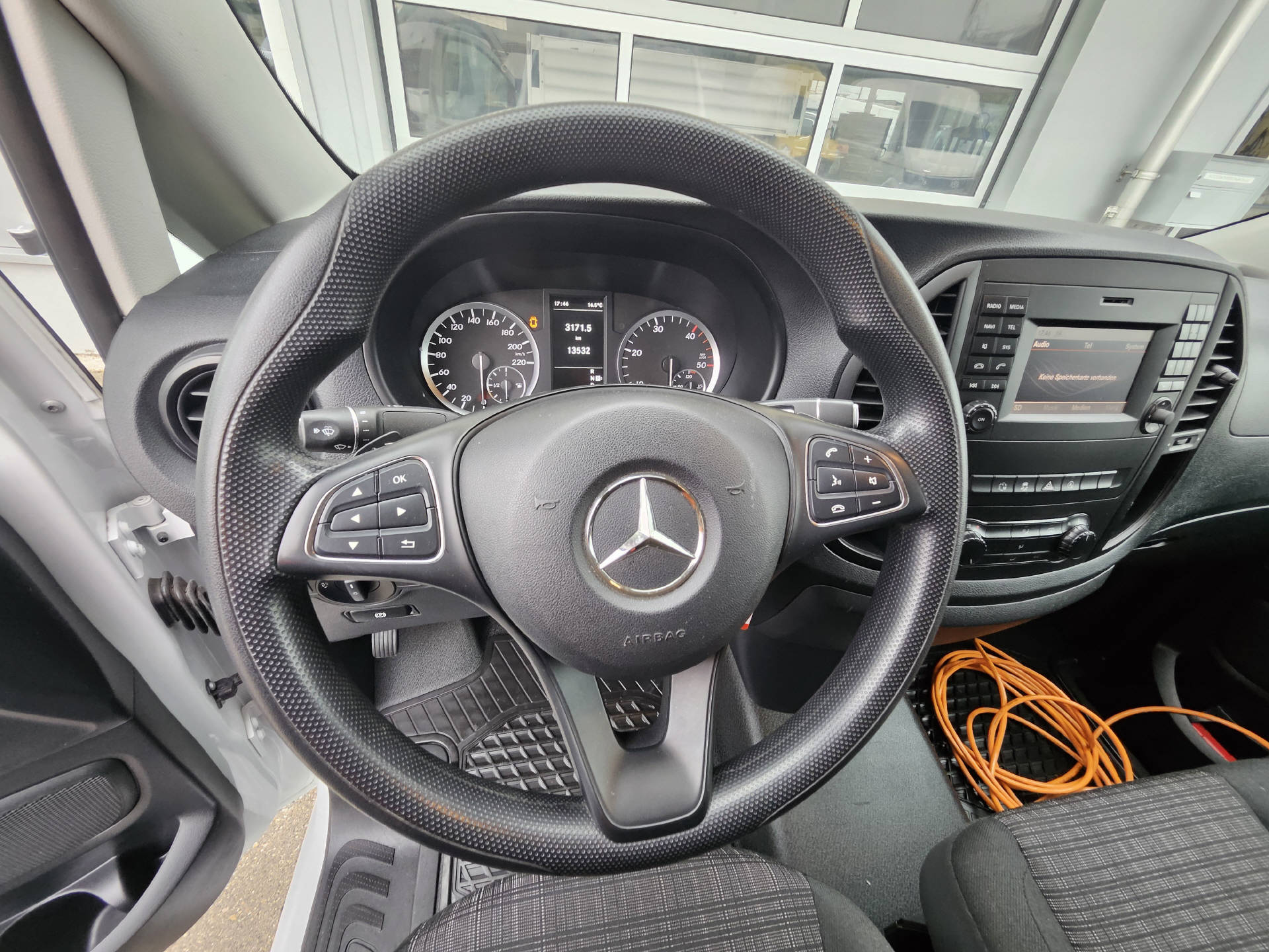MERCEDES-BENZ Vito 114 Kaw. L 2.2 CDI * 4x4 * Standkühlung *-image-18