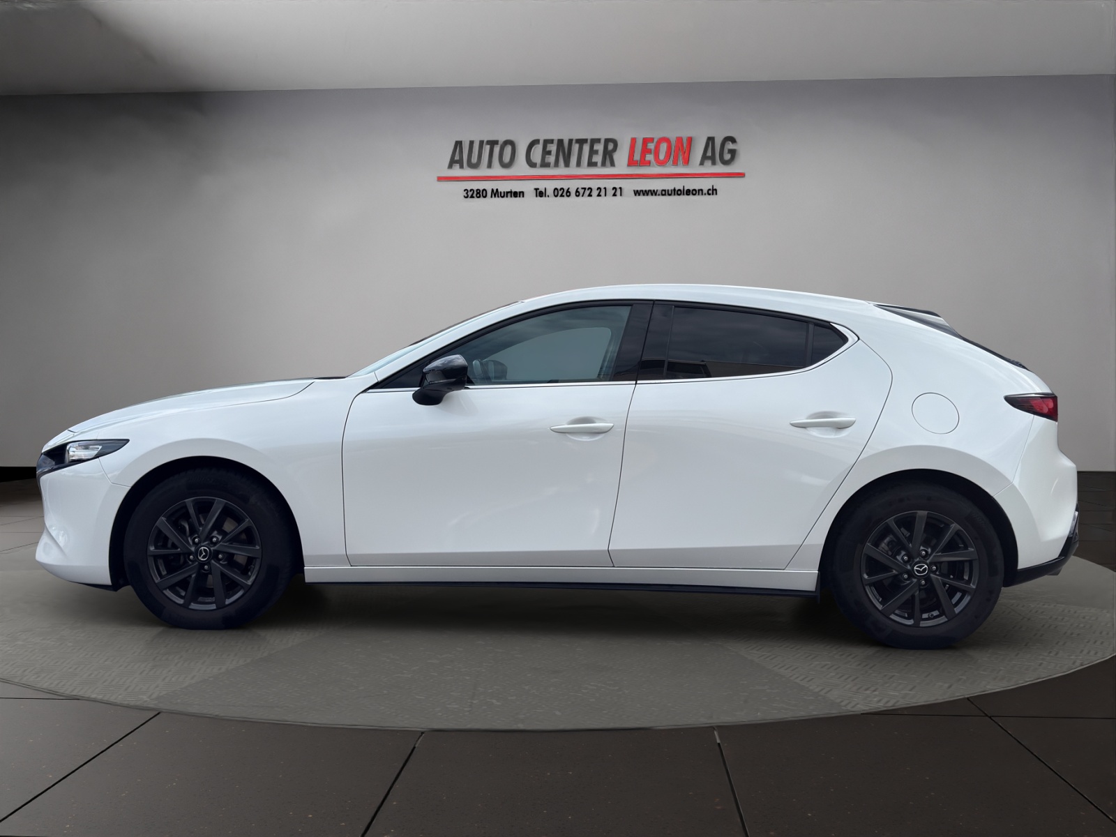 MAZDA 3 Hatchback SKYACTIV-X M Hybrid 186 Homura Automat-showroom-element-2