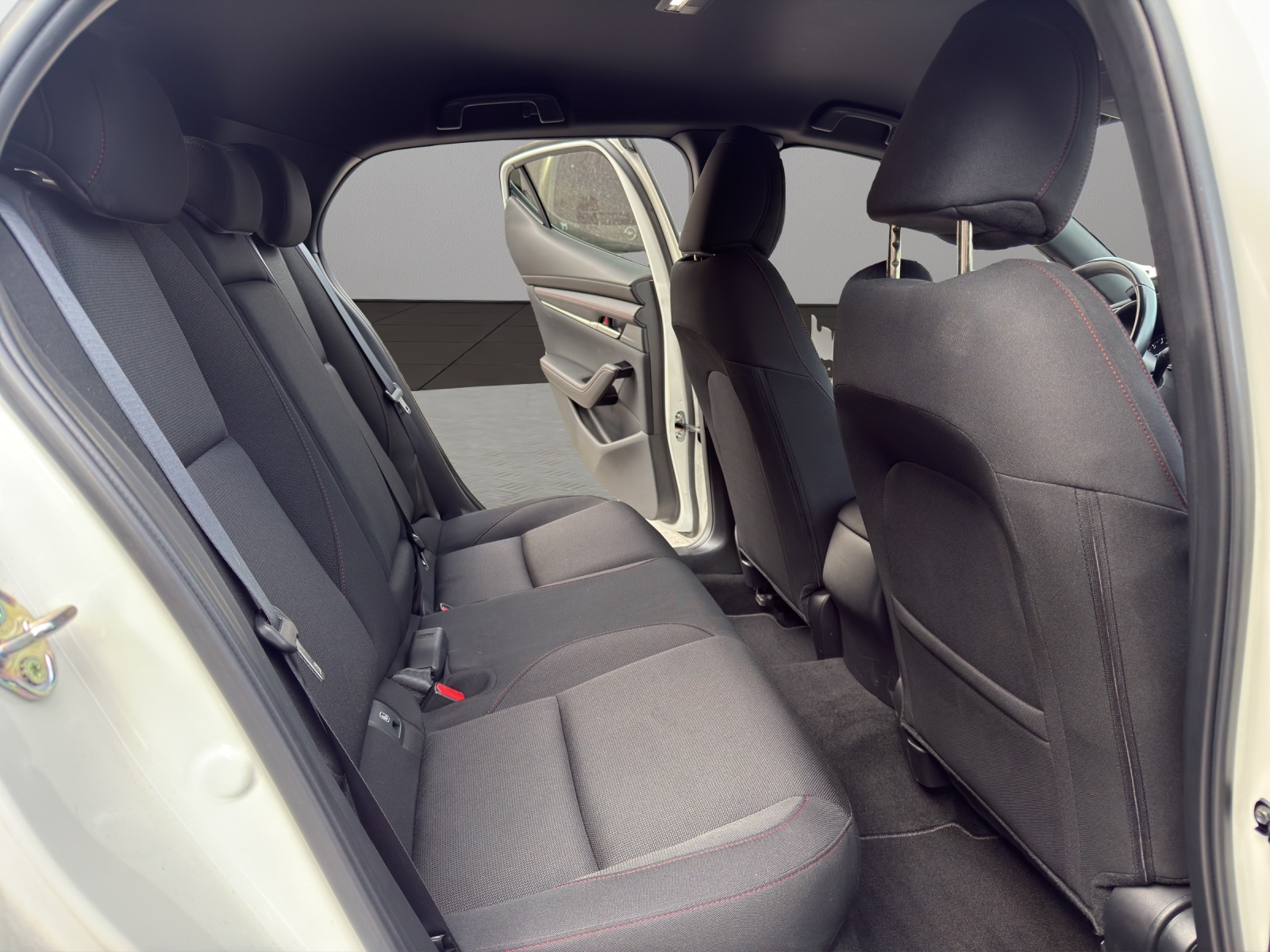 MAZDA 3 Hatchback SKYACTIV-X M Hybrid 186 Homura Automat-image-20