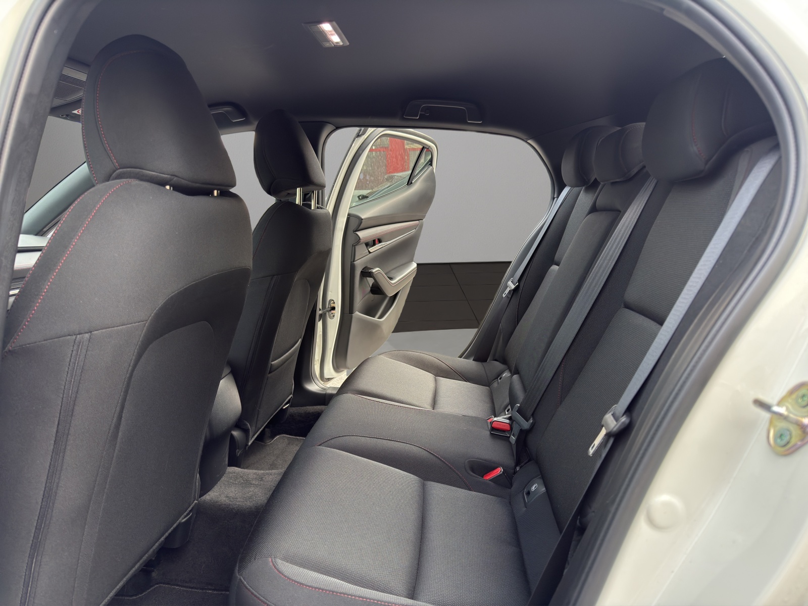 MAZDA 3 Hatchback SKYACTIV-X M Hybrid 186 Homura Automat-image-18
