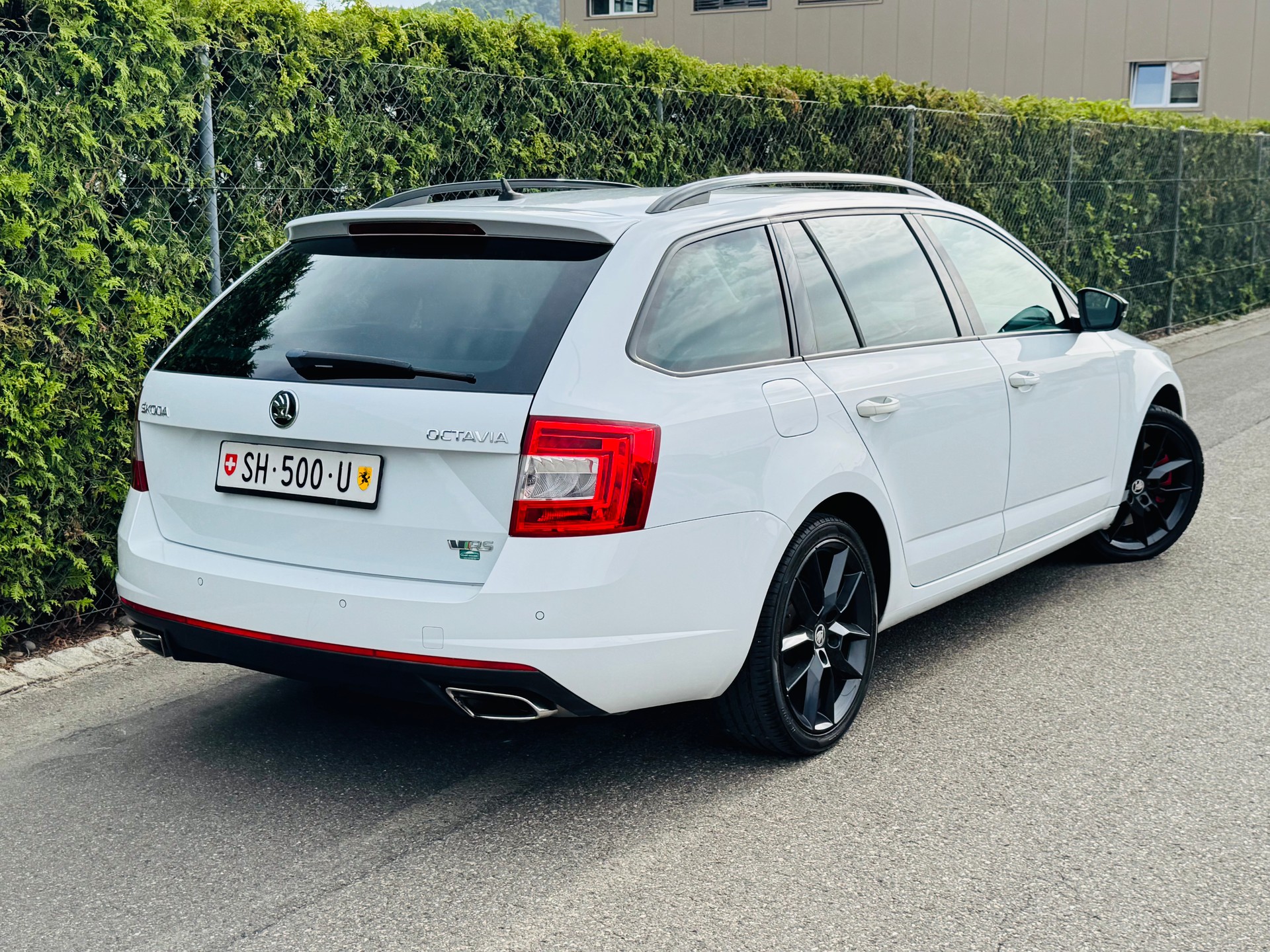 SKODA Octavia Combi 2.0 TSI RS DSG-image-4