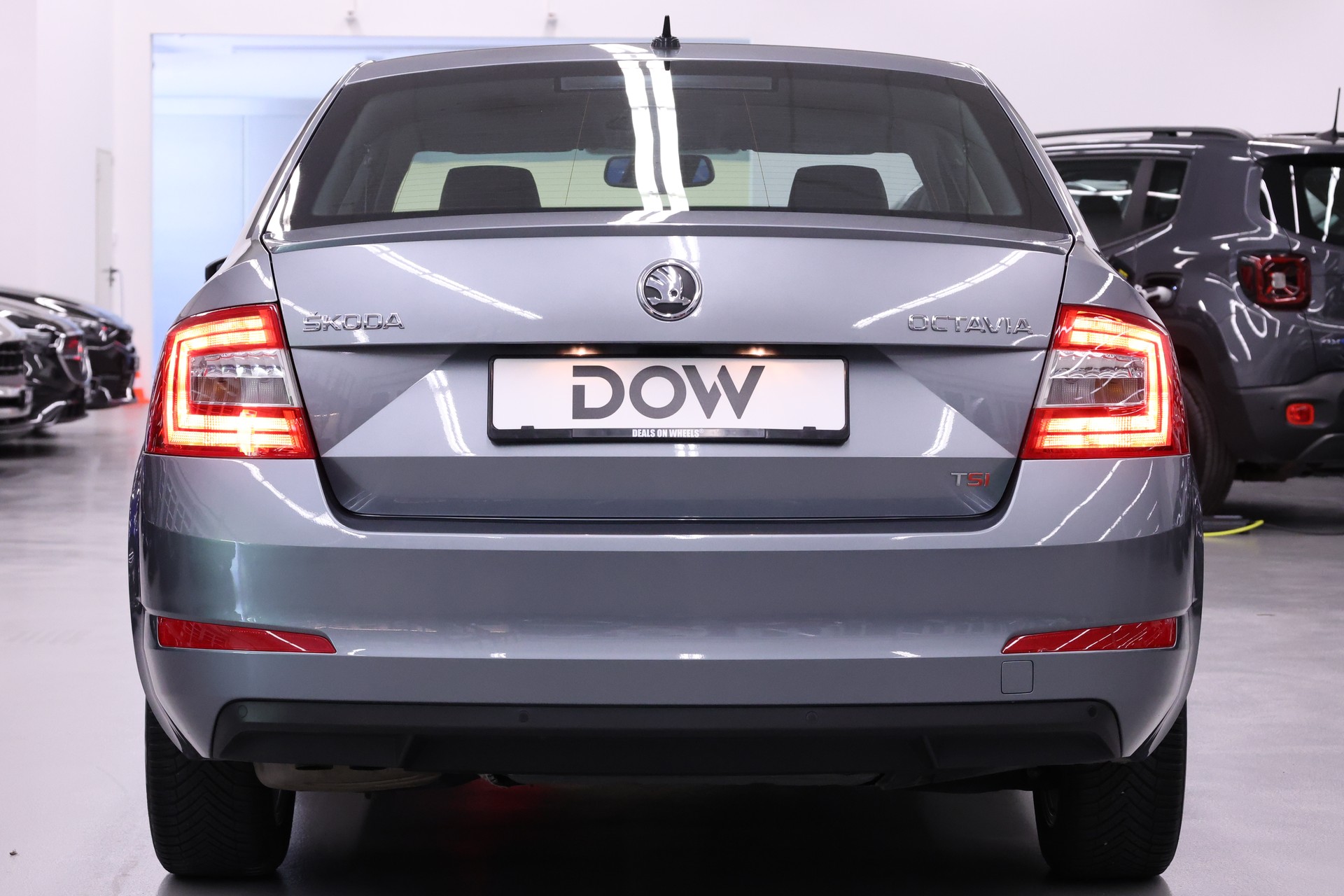 SKODA Octavia 1.8 TSI Elegance DSG-image-5