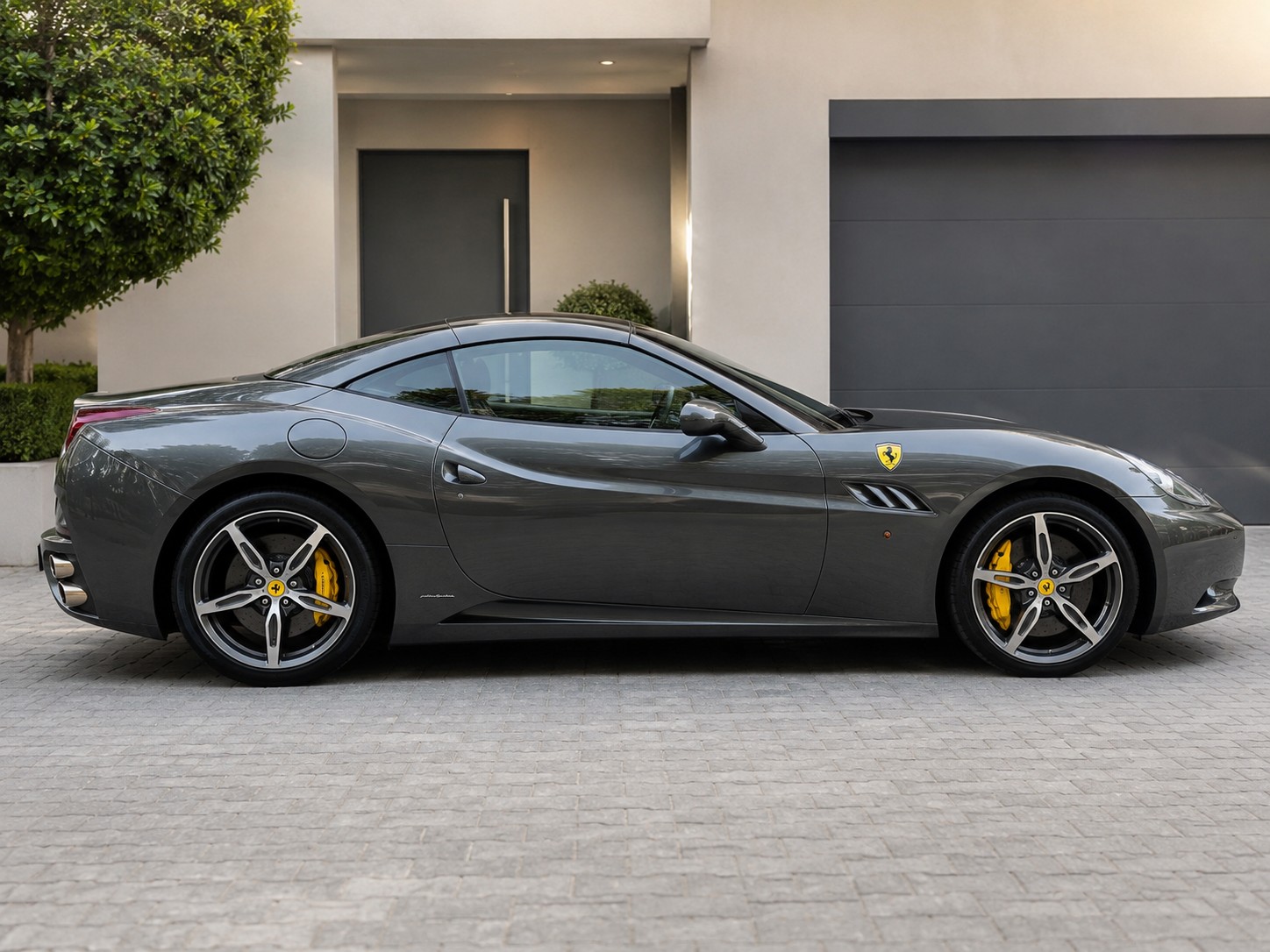 FERRARI Trenta 490 cv