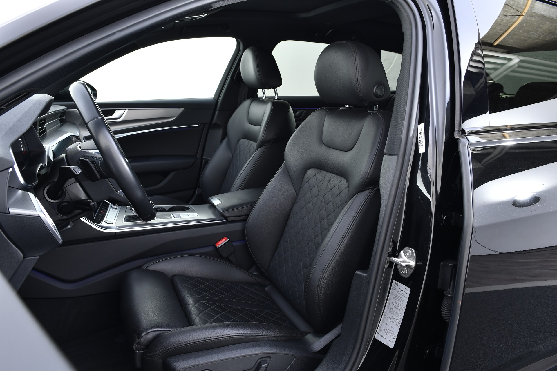AUDI A6 Avant 45 TFSI Sport S-tronic quattro-image-12