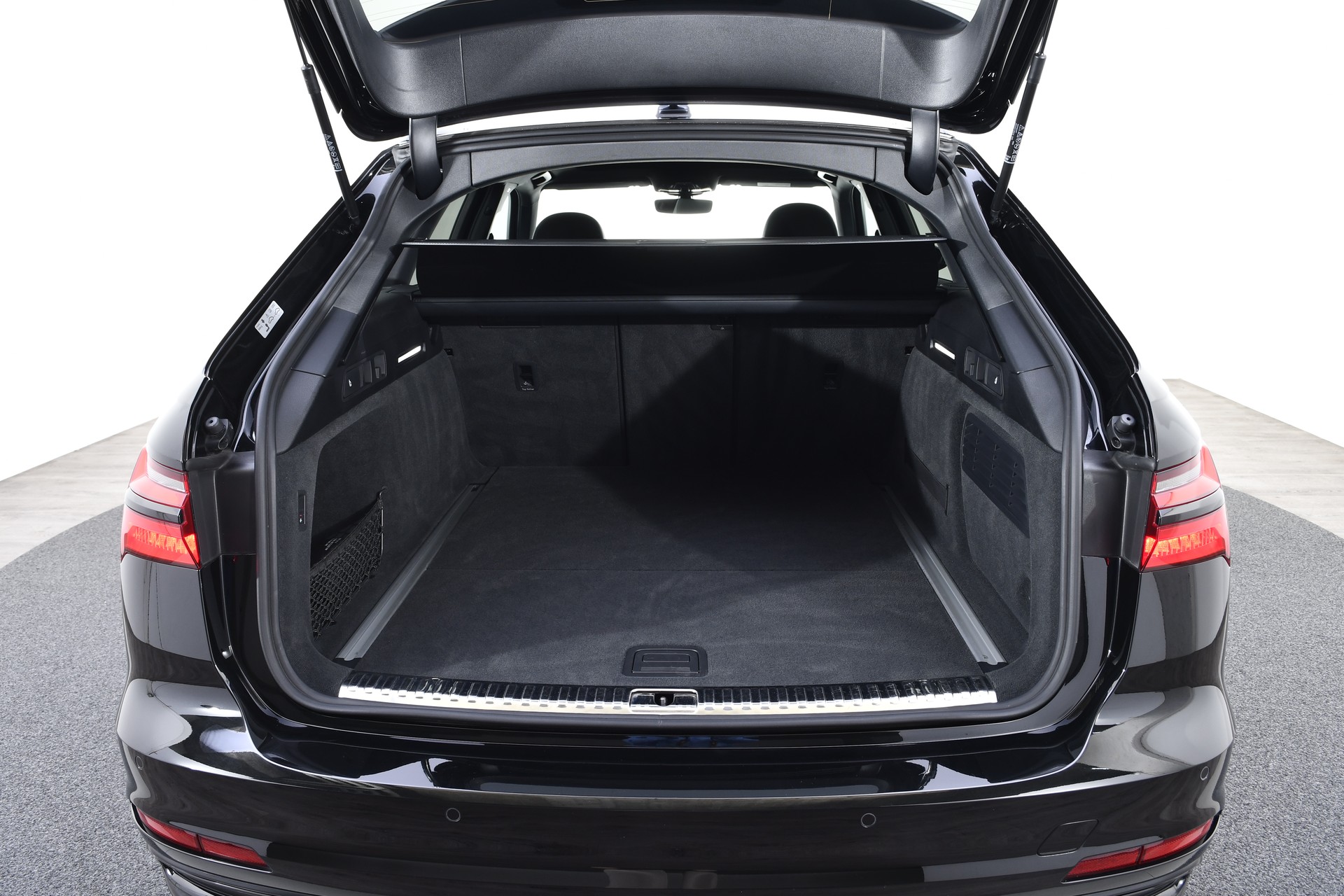 AUDI A6 Avant 45 TFSI Sport S-tronic quattro-image-23