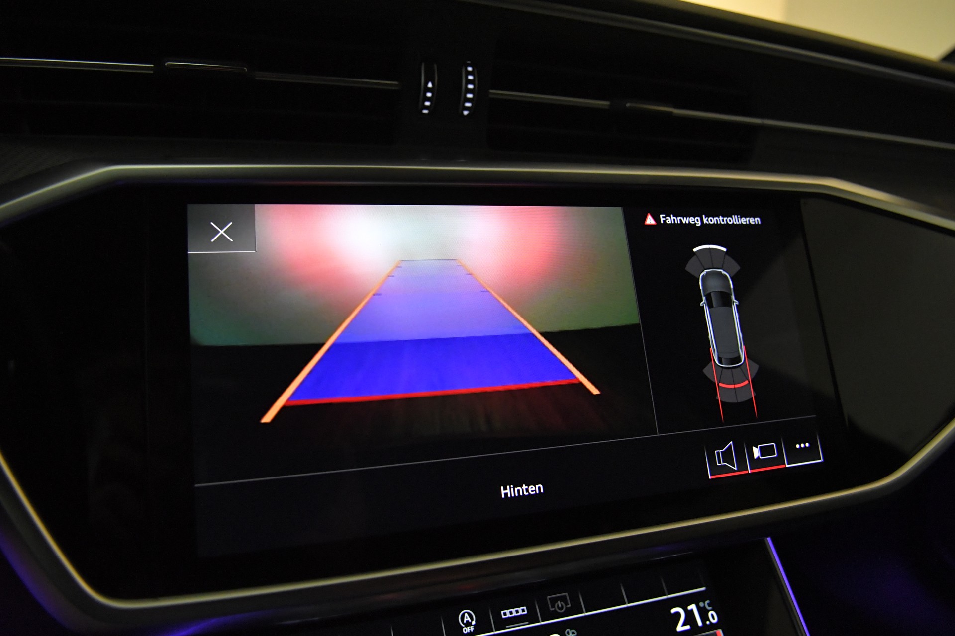 AUDI A6 Avant 45 TFSI Sport S-tronic quattro-image-16