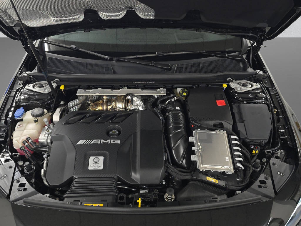 MERCEDES-BENZ A 45 S AMG 4matic+-image-8