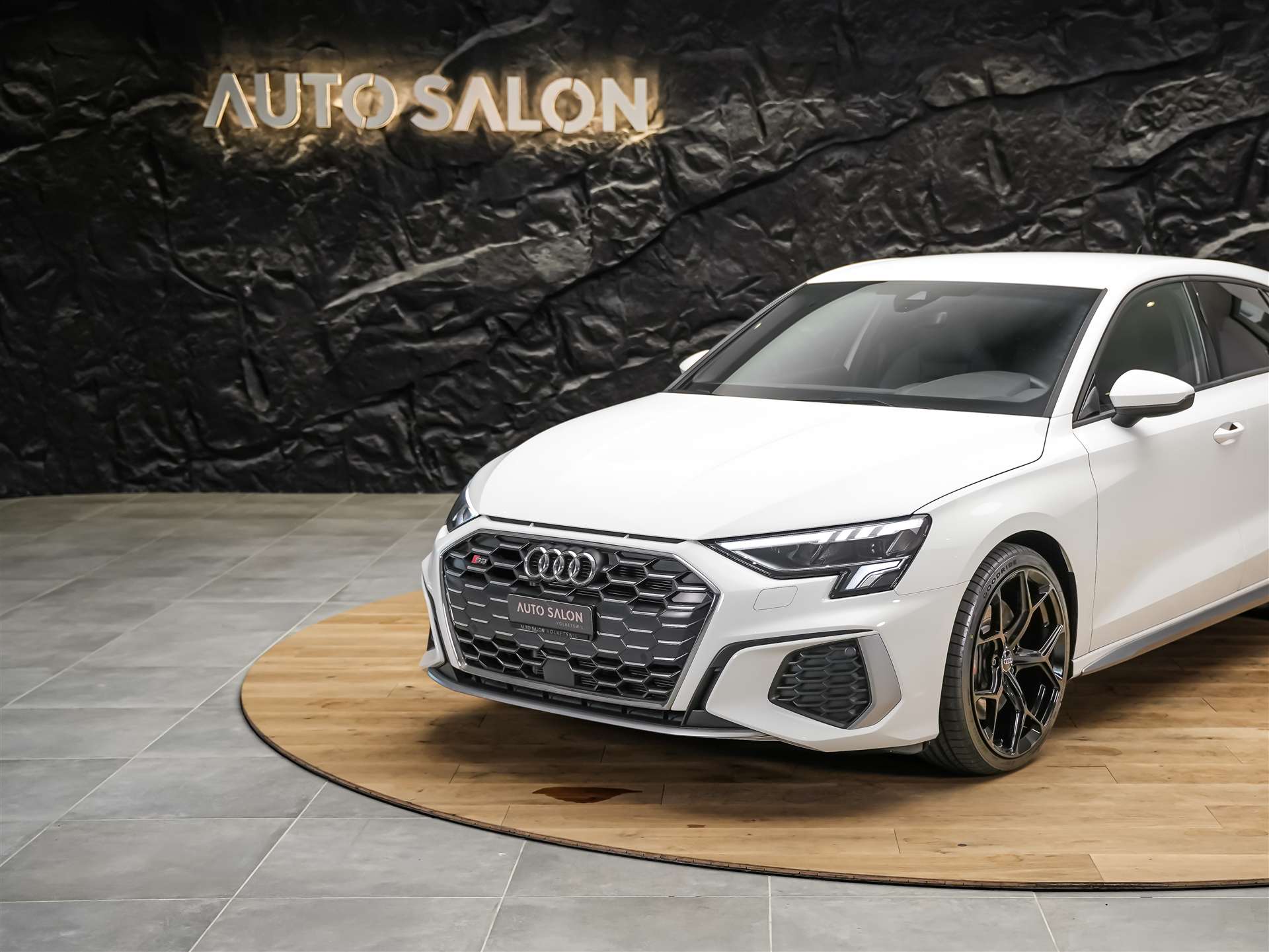 AUDI S3 Sportback 2.0 TFSI quattro S-tronic 19" Felgen*Assistenzpaket*-image-14