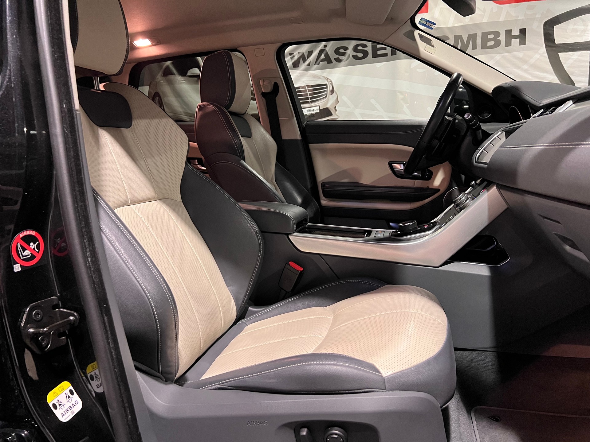 LAND ROVER Range Rover Evoque 2.0 Si4 Autobiography AT9-image-13