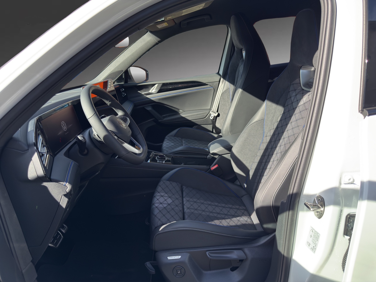 VW Tiguan 2.0 TSI DSG R-Line United 4Motion-image-5