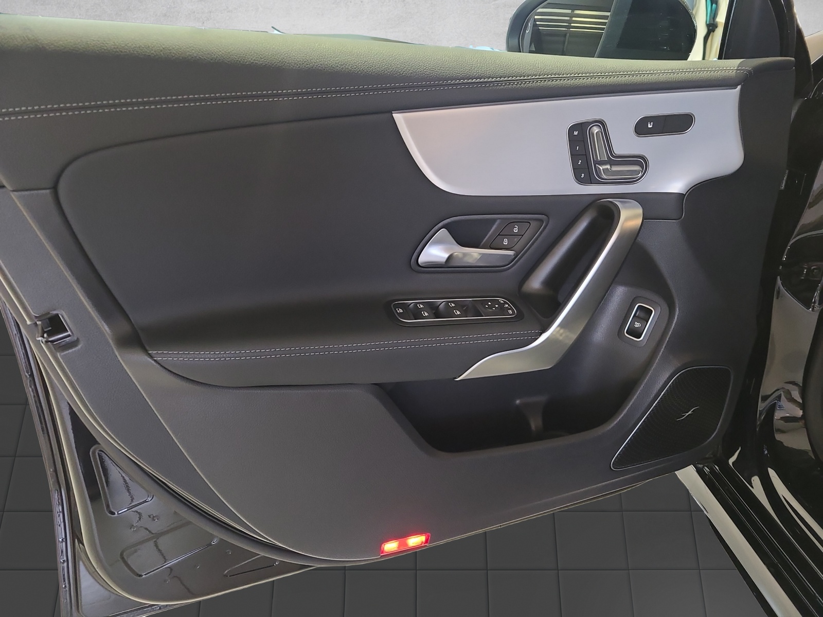 MERCEDES-BENZ A 250 4Matic 8G-DCT-image-8