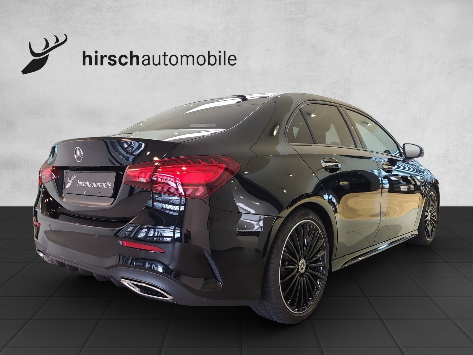 MERCEDES-BENZ A 250 4Matic 8G-DCT-showroom-element-3