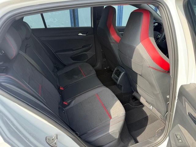 VW Golf 2.0 TSI GTI Clubsport DSG-image-6