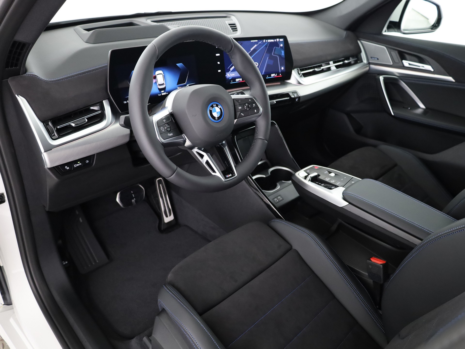 BMW iX1 xDrive 30 M Sport Pro-image-8
