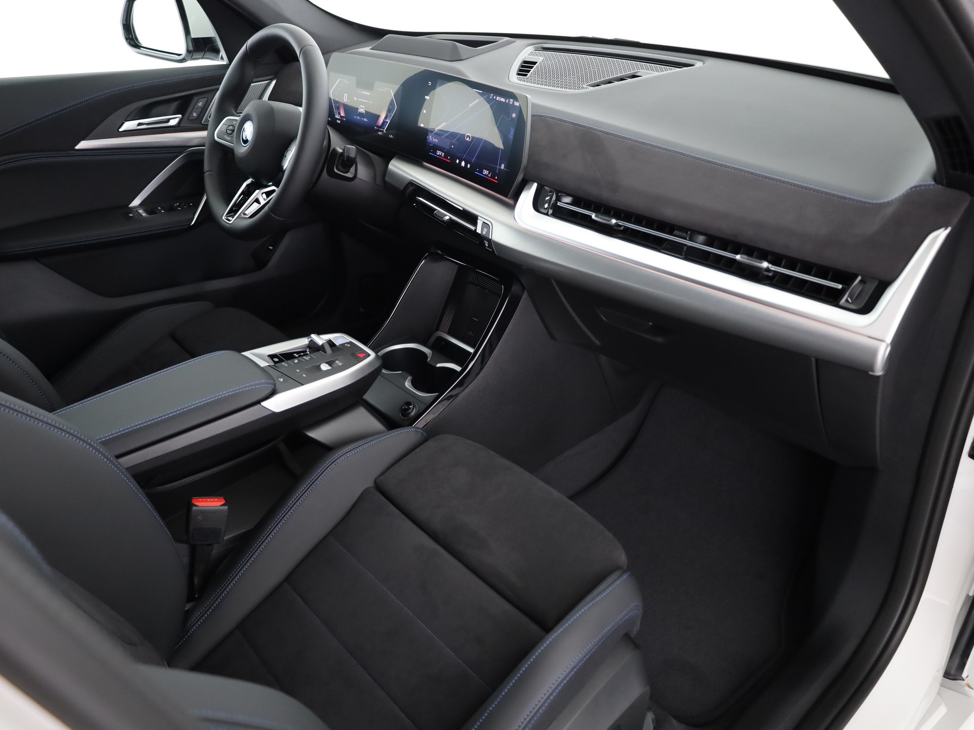 BMW iX1 xDrive 30 M Sport Pro-image-14