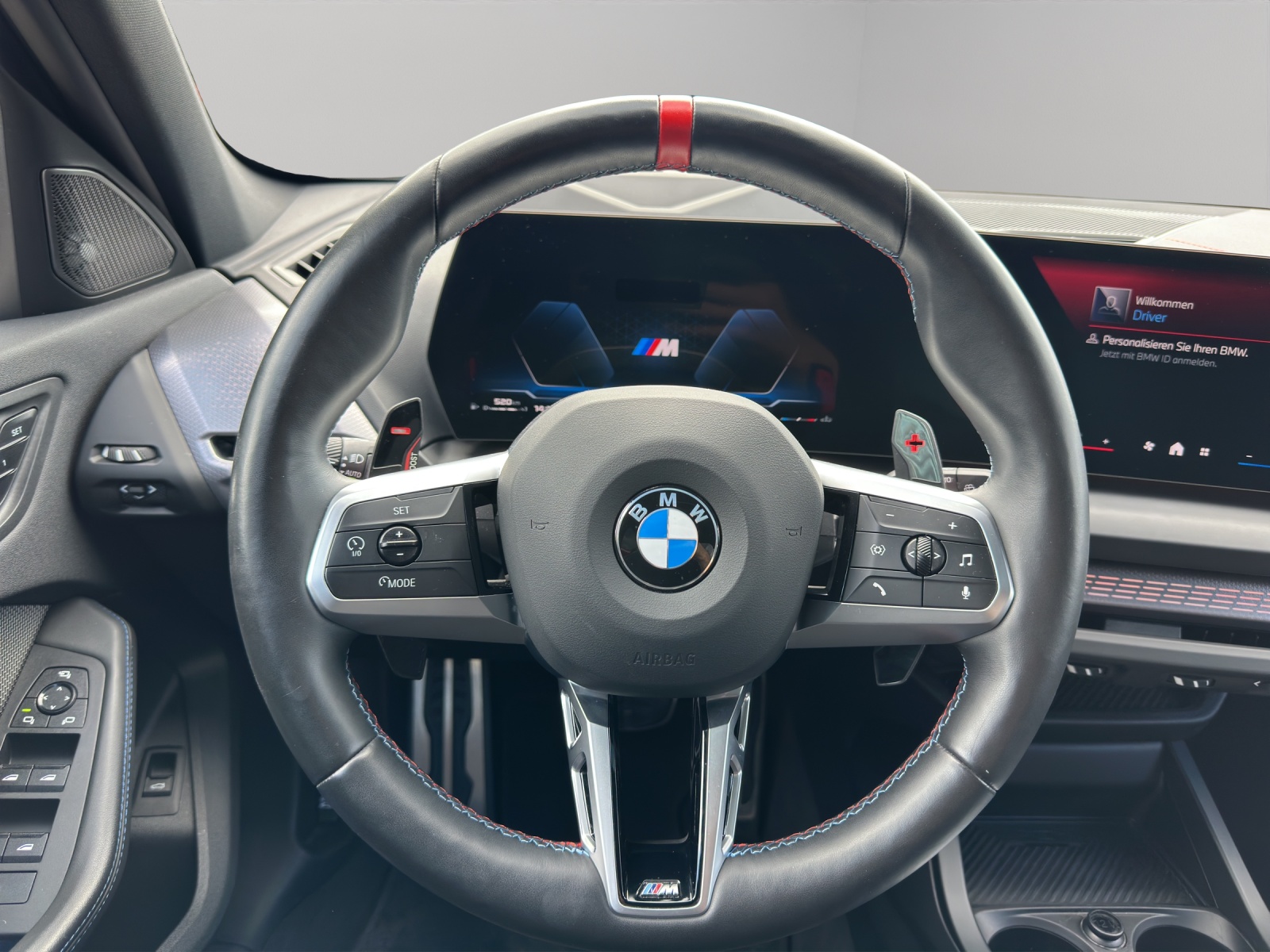BMW M135 xDrive M Sport Pro * CH * Gratis Service *-image-9