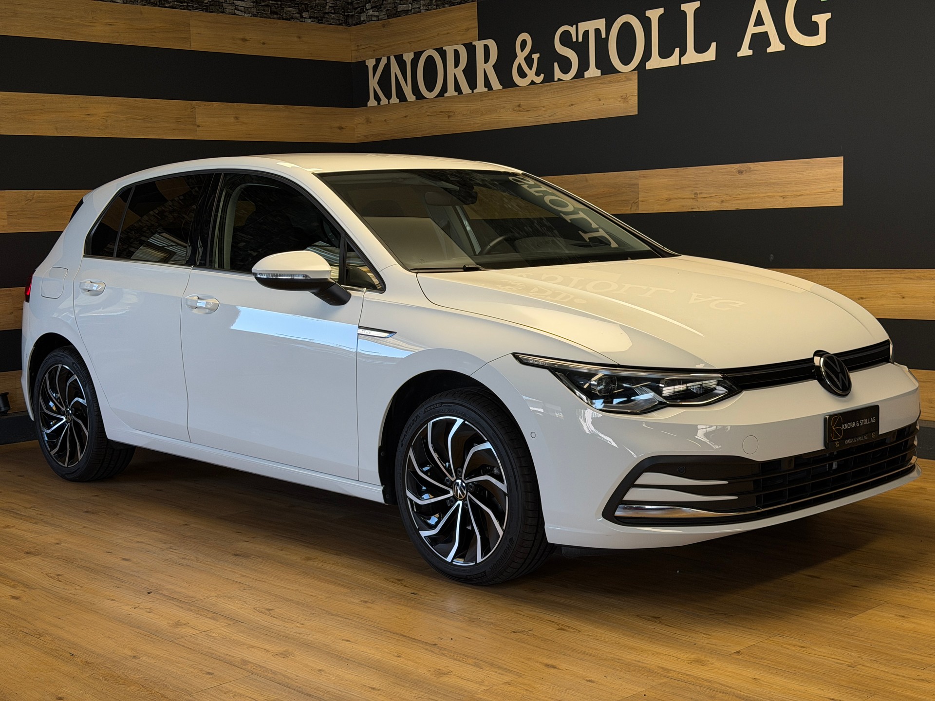 VW Golf 1.5 eTSI mHEV ACT Style DSG-showroom-element-2