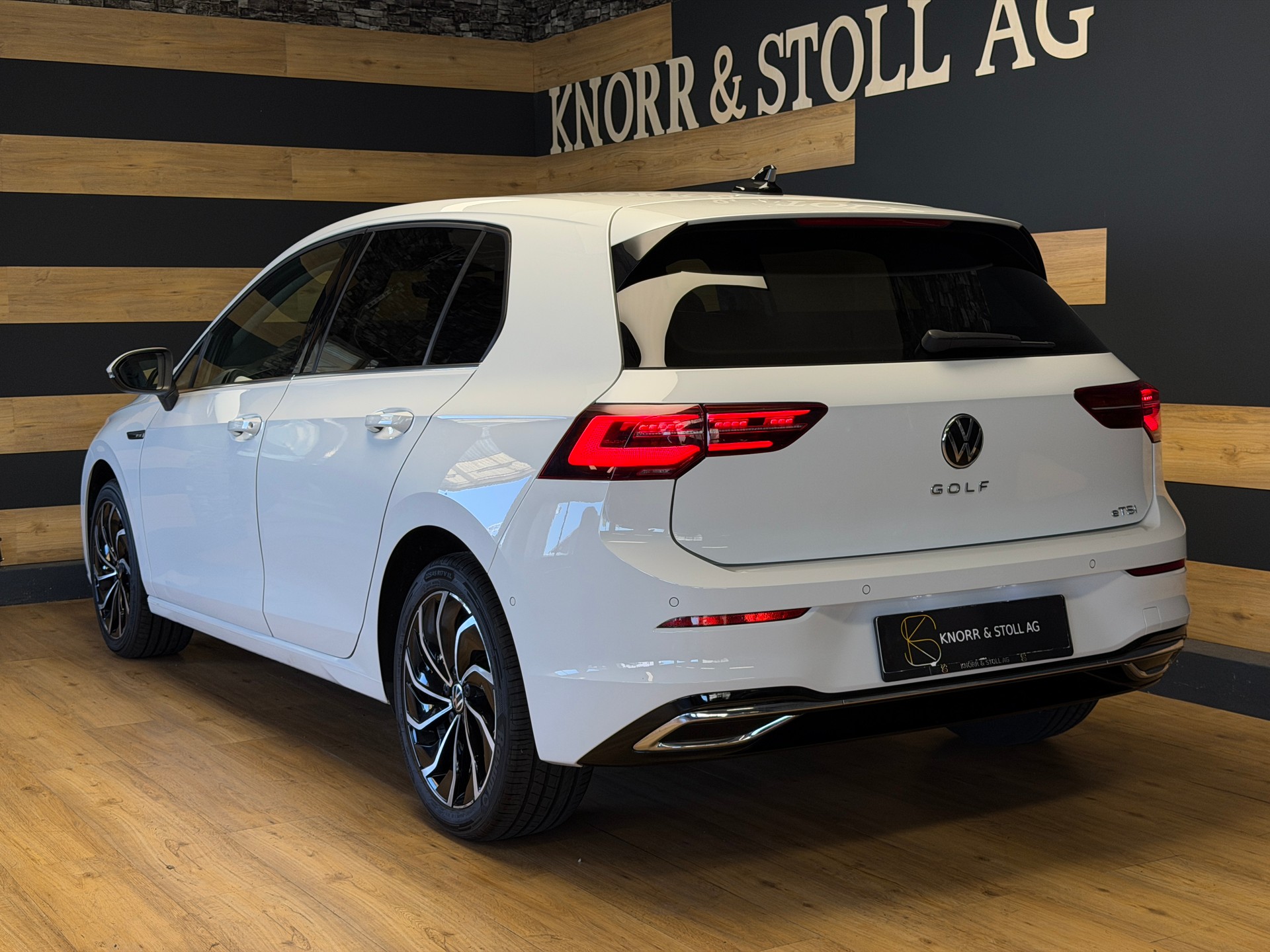 VW Golf 1.5 eTSI mHEV ACT Style DSG-image-4