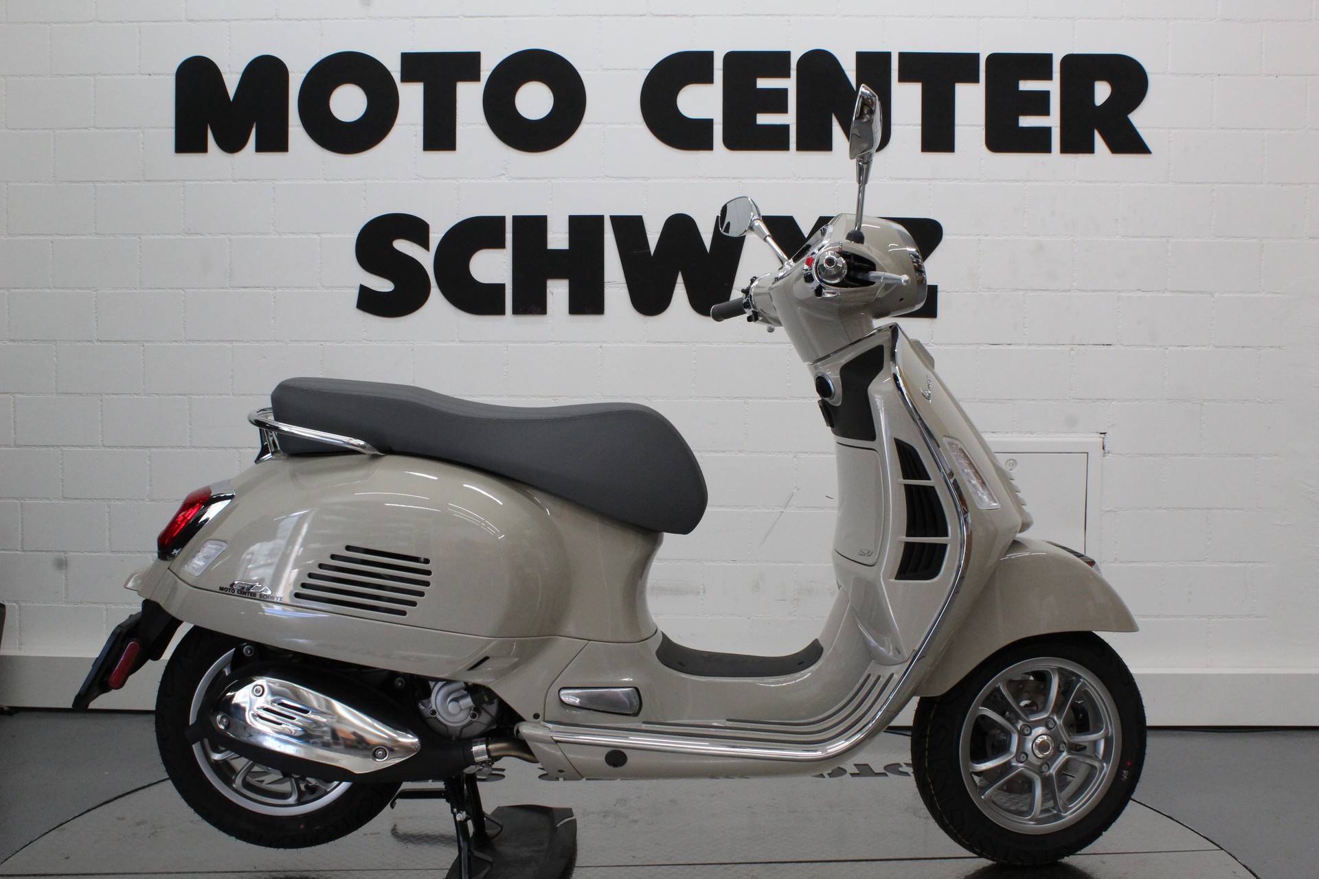 PIAGGIO Vespa GTS 310-image-0