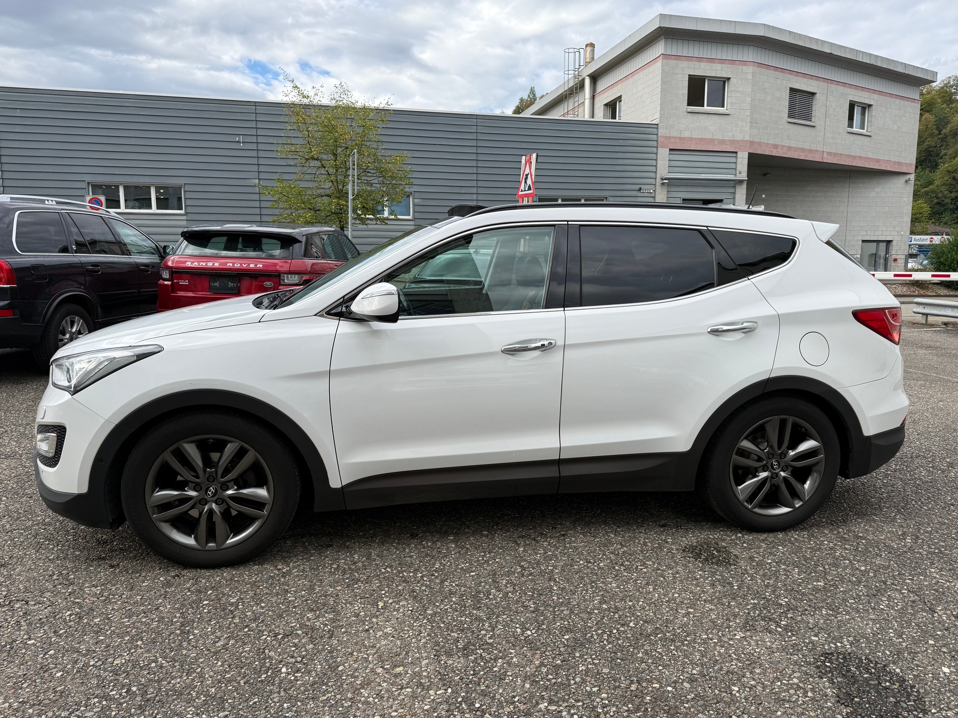 HYUNDAI Santa Fe 2.2 CRDI Premium 4WD Automatic-showroom-element-3