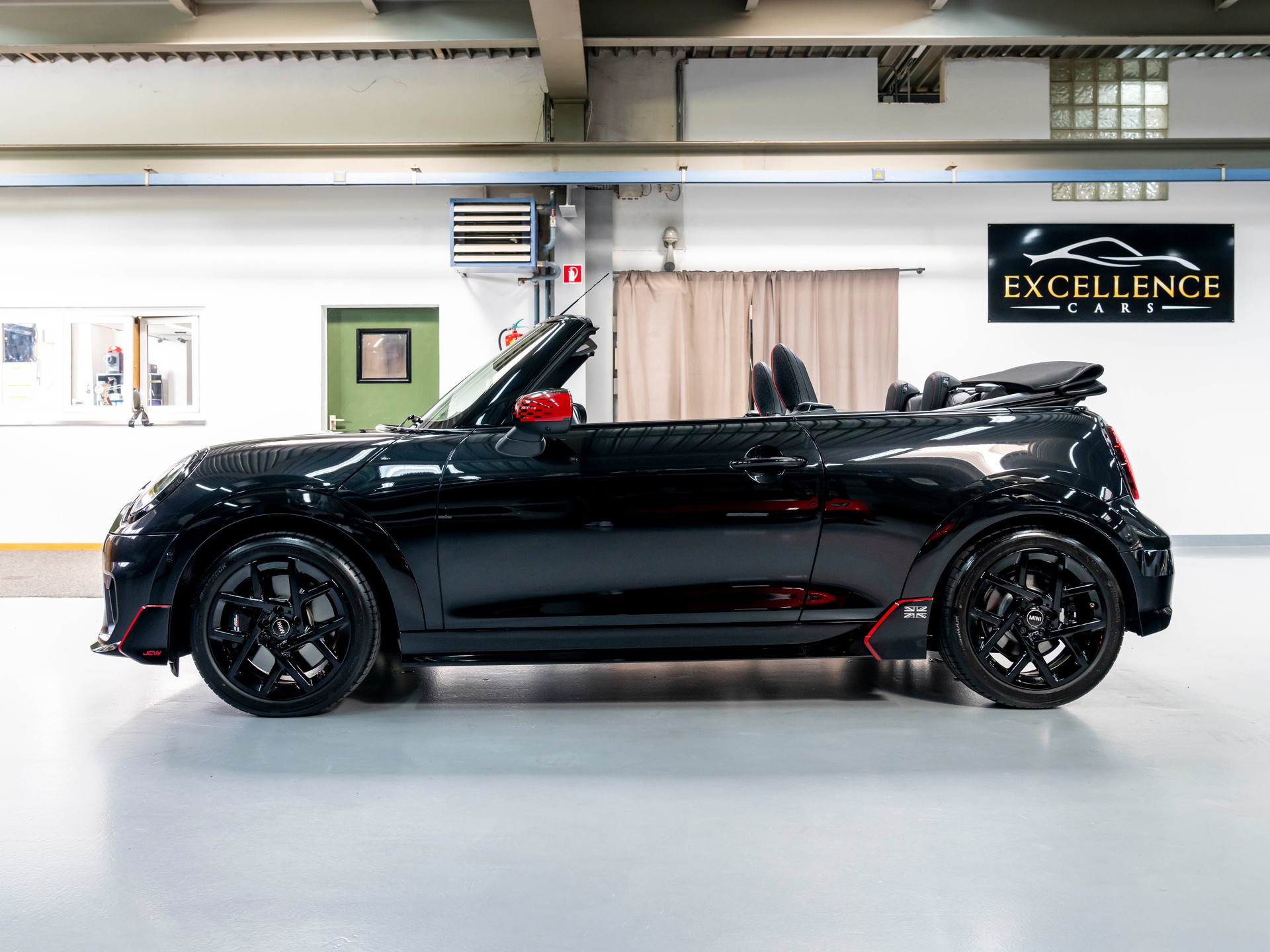 MINI Cooper C Cabriolet, DKG, JCW, Pack XL-image-13