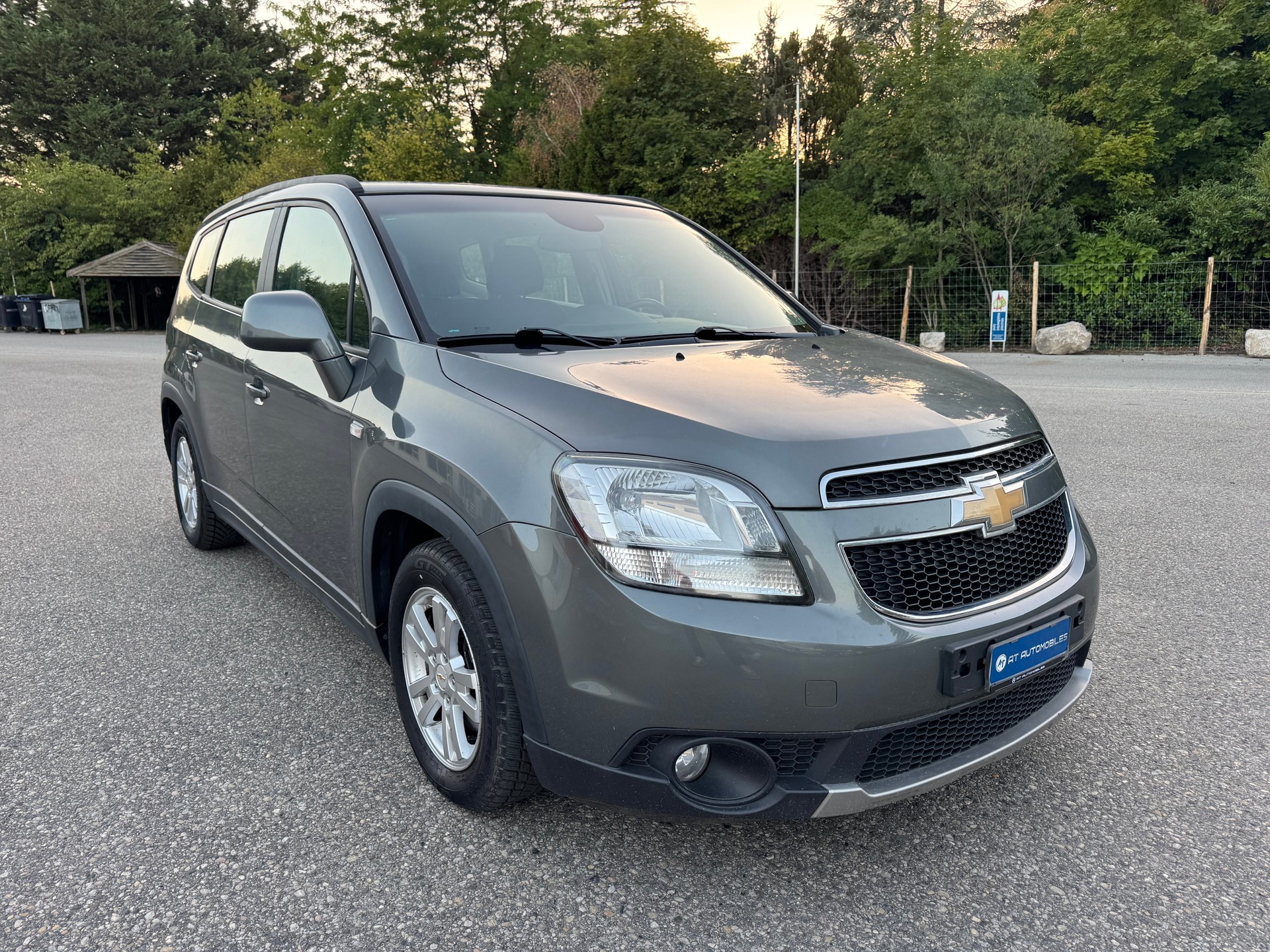 CHEVROLET Orlando 2.0 VCDi LS-image-4