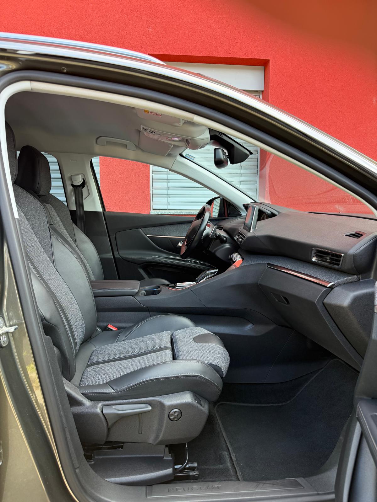 PEUGEOT 5008 1.5 BlueHDi Allure EAT-image-4
