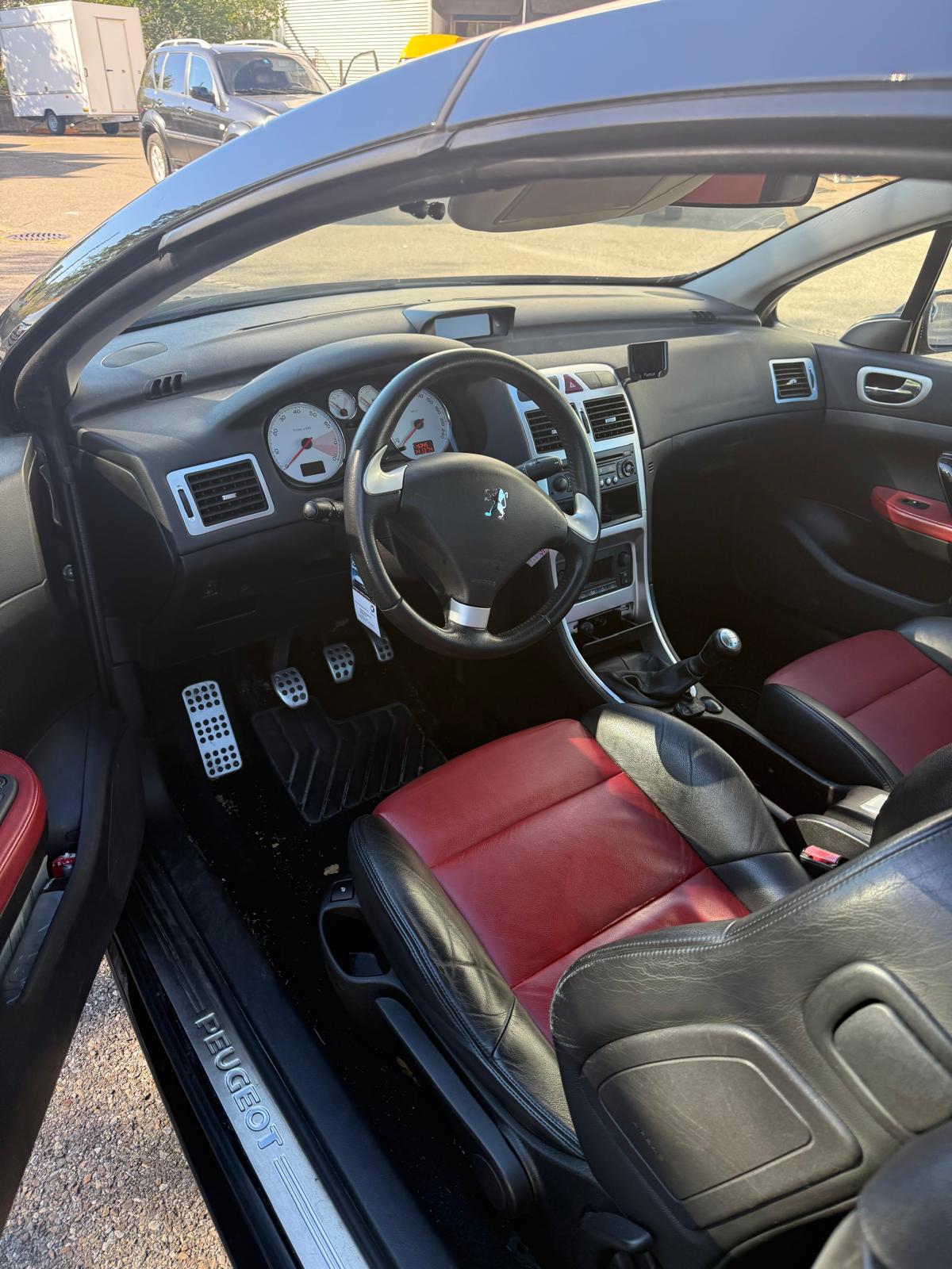 PEUGEOT 2.0i Cabrio-showroom-element-1