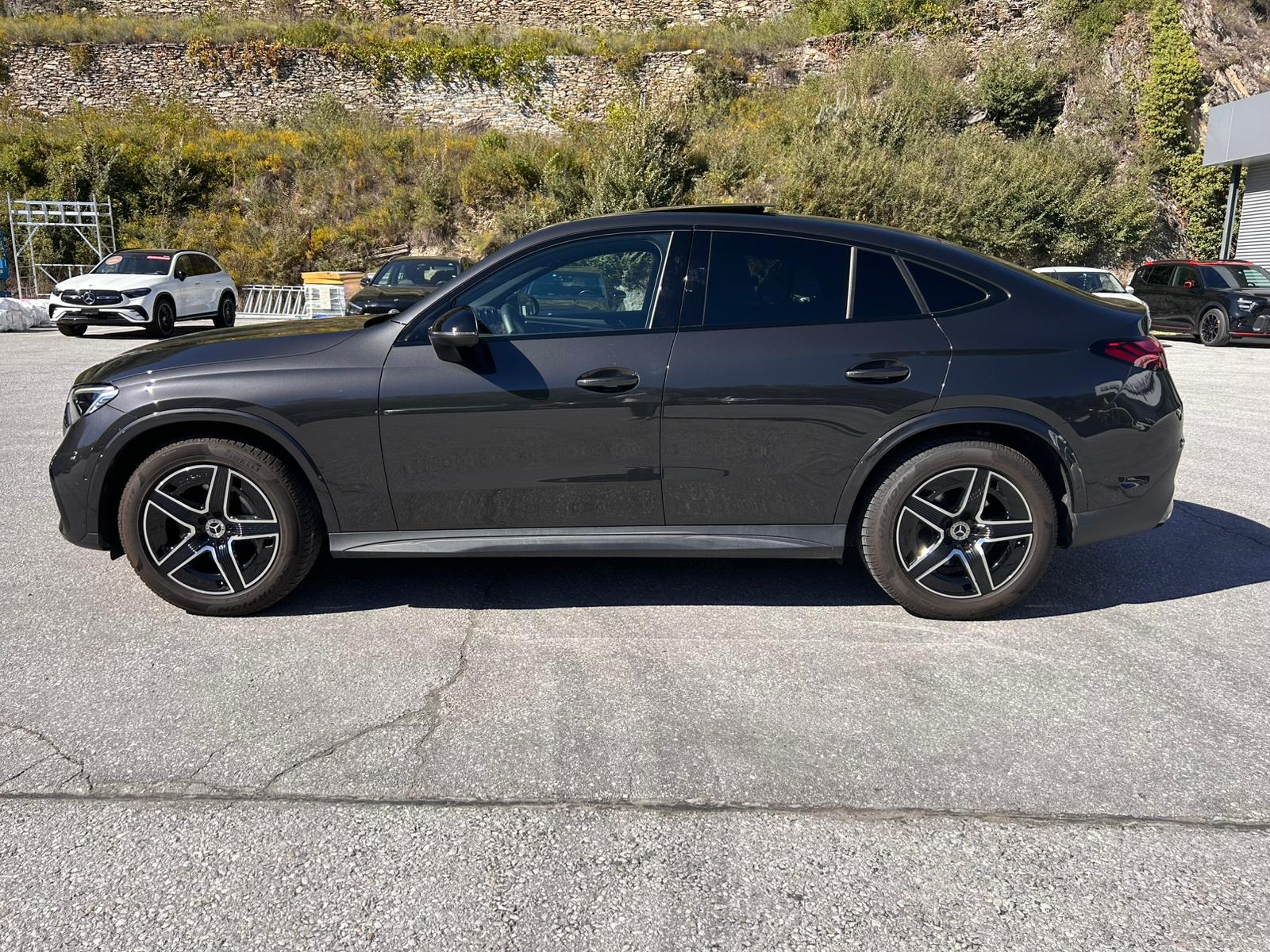 MERCEDES-BENZ GLC Coupé 300 4M 9G-T AMG Line-showroom-element-1