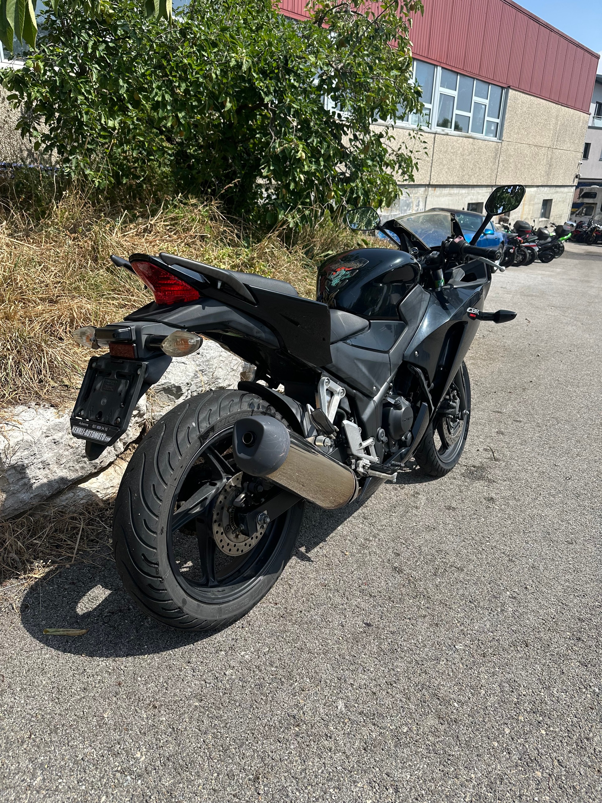 HONDA CBR 300 R-image-2