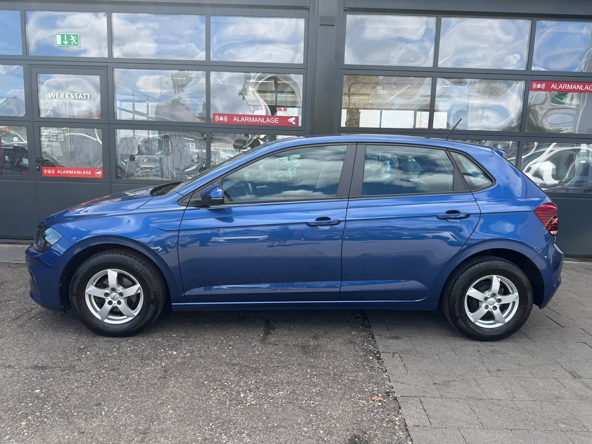 VW Polo 1.0 BMT Trendline-showroom-element-2