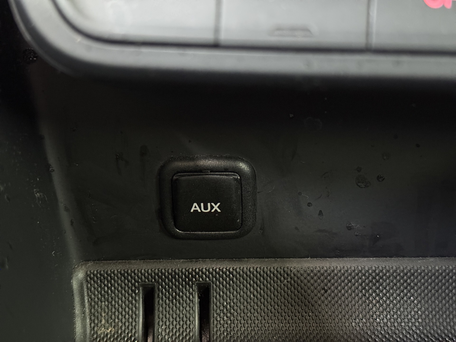 AUDI A1 1.0 TFSI S-tronic-image-27