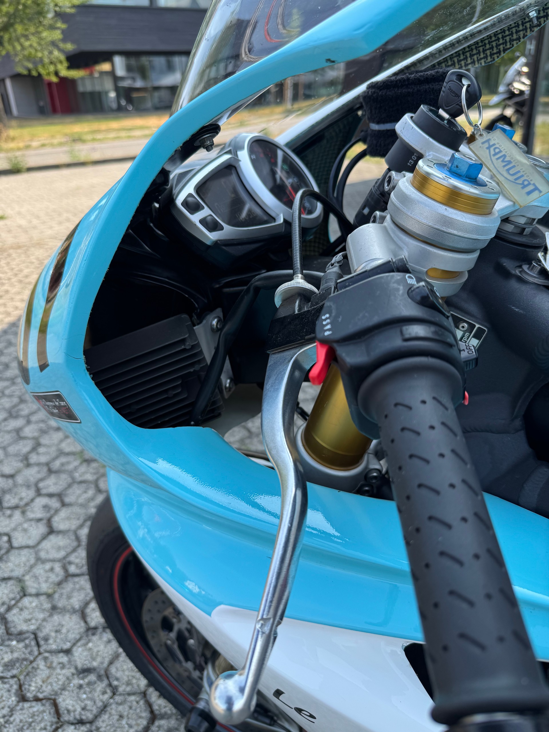 TRIUMPH Daytona 675 R ABS-image-1
