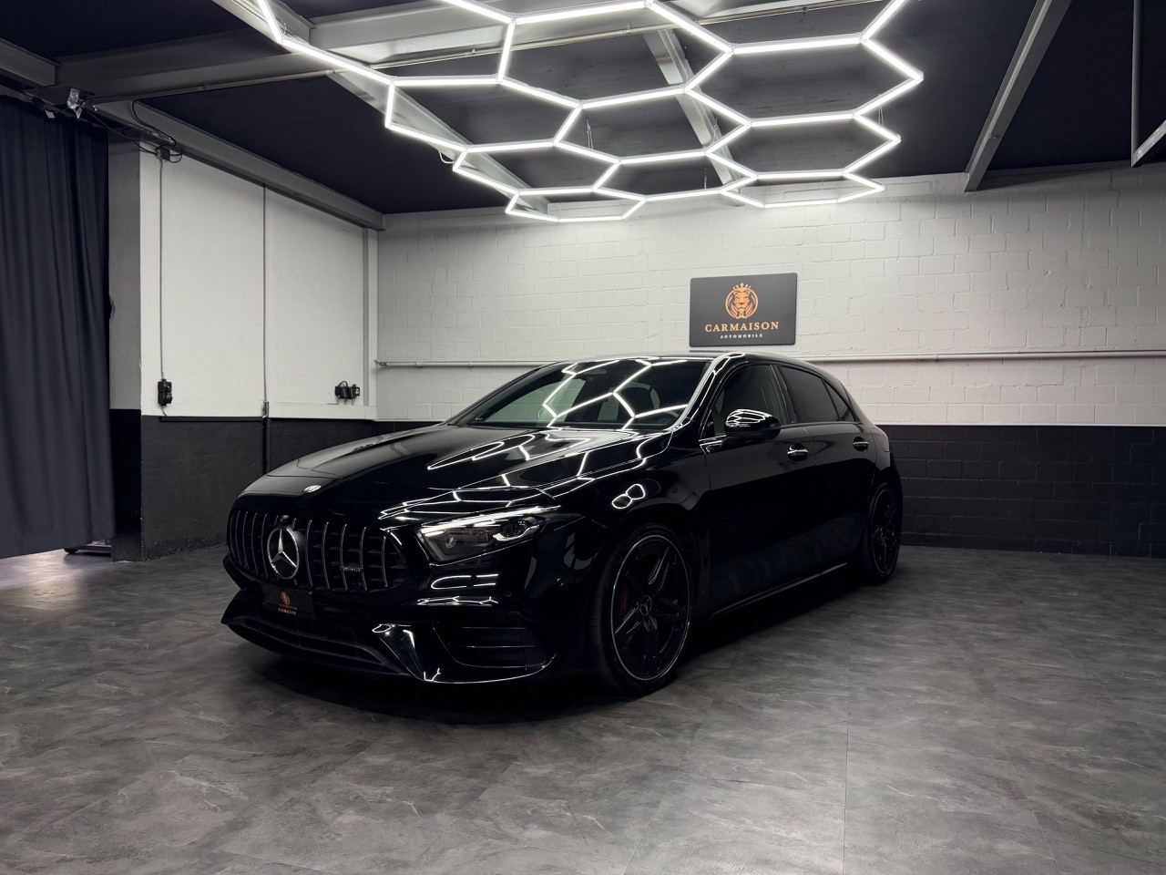 MERCEDES-BENZ A 45 S AMG 4Matic+ Speedshift | Facelift | 360° Kamera | Ambientebeleuchtung-showroom-element-3