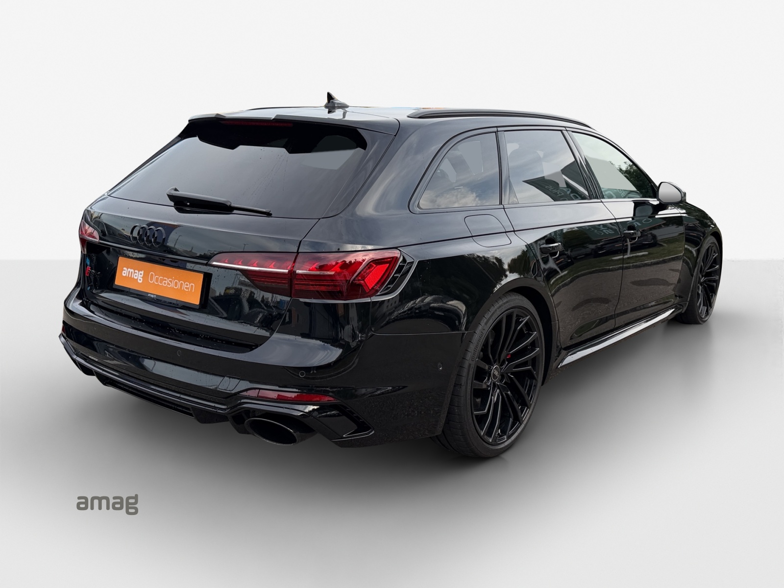 AUDI RS4 Avant quattro tiptronic-image-4