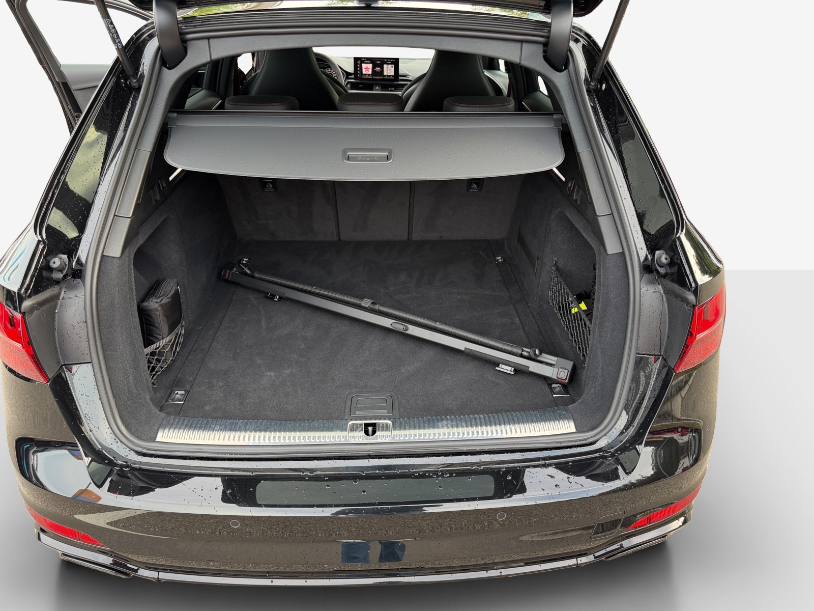 AUDI RS4 Avant quattro tiptronic-image-12