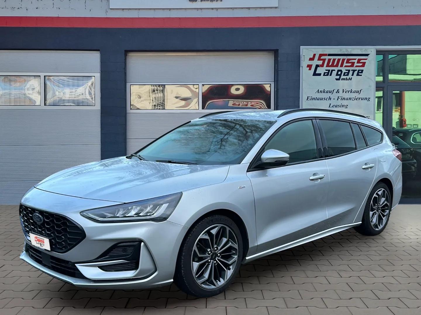FORD Focus 1.0 MHEV ST-Line X Automat 155PS mit B&O Soundsystem & Werksgarantie-showroom-element-3