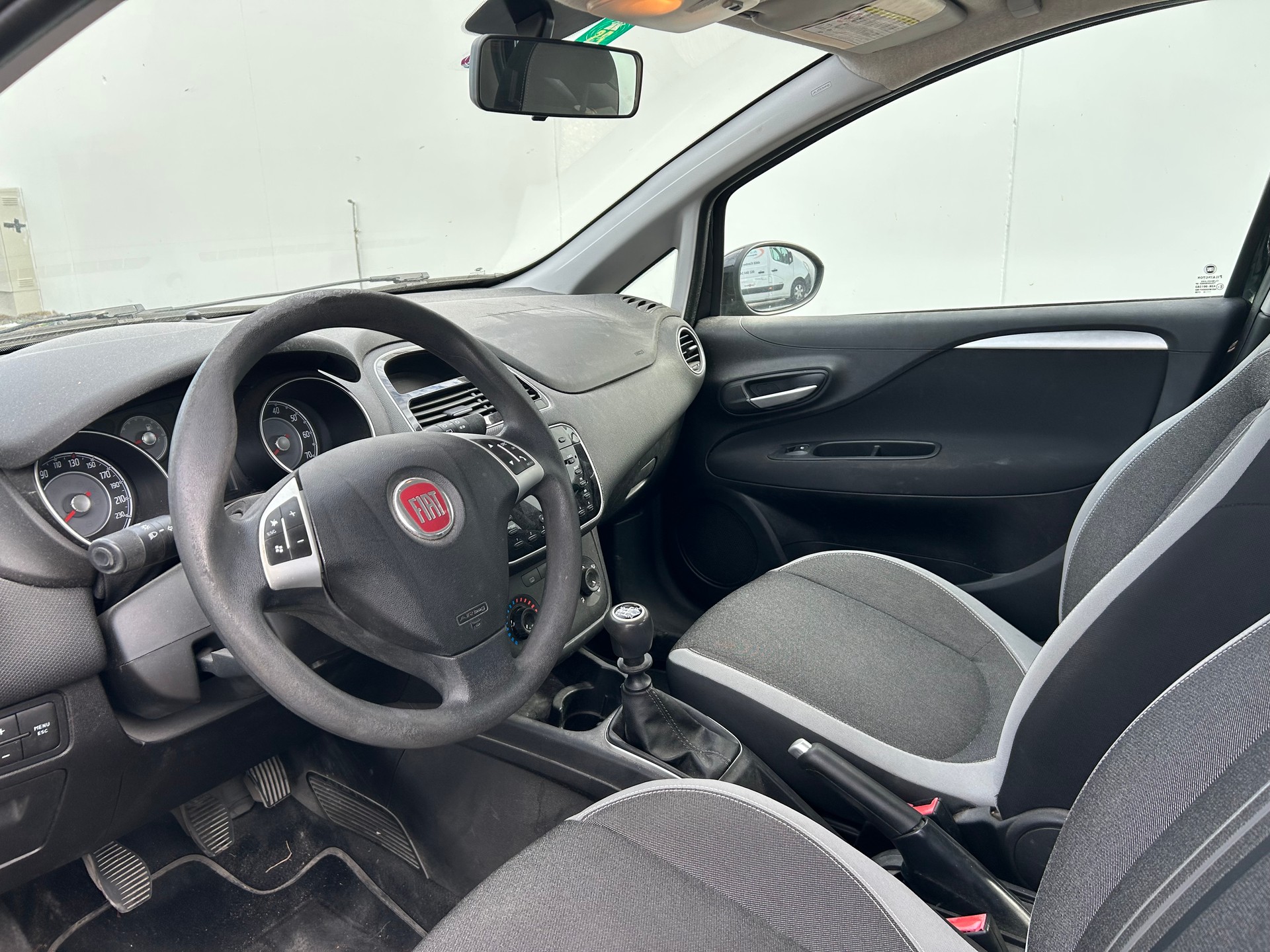 FIAT Punto 1.4 Easy-image-4