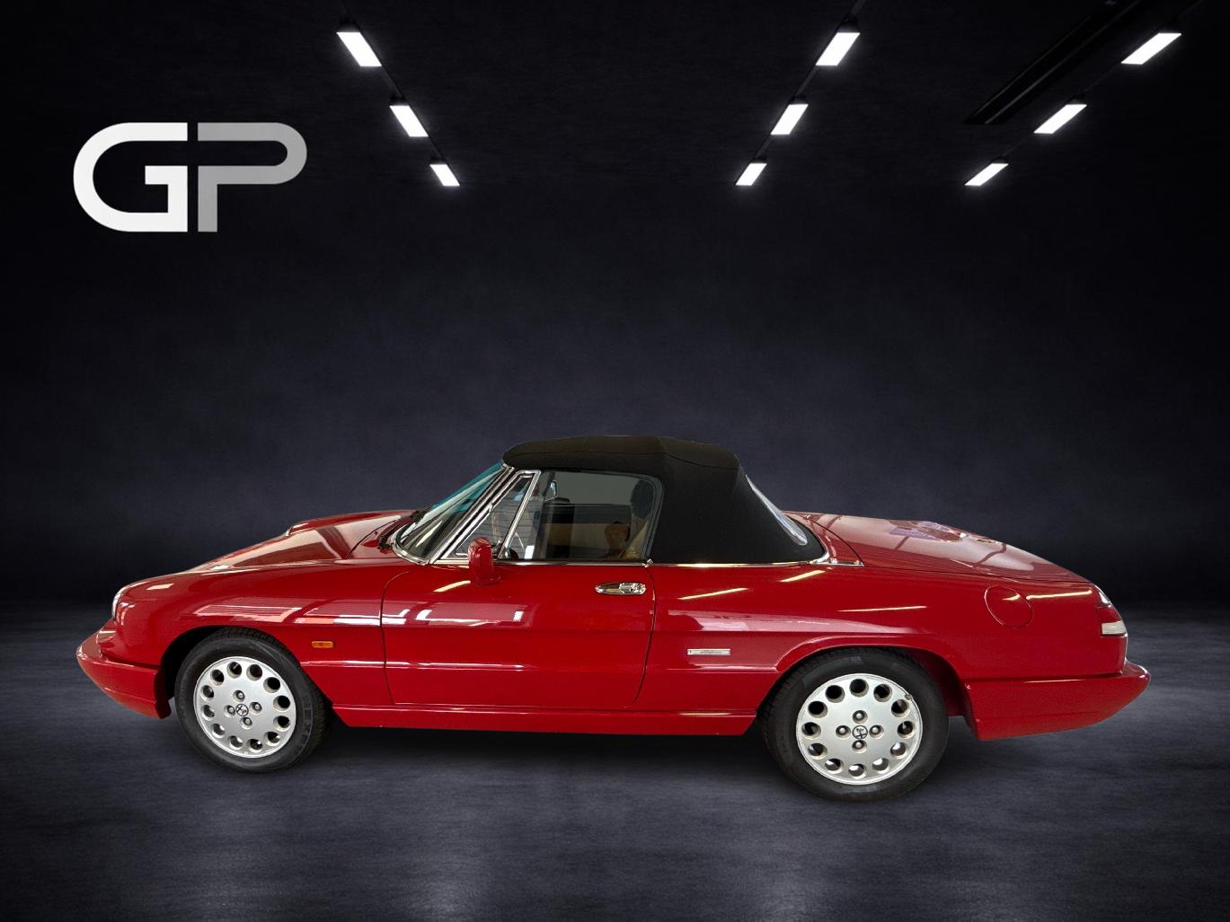 ALFA ROMEO Spider 2.0-showroom-element-1