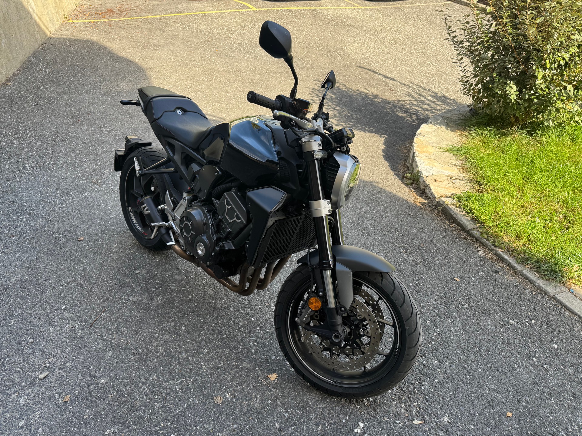 HONDA CB 1000 R ABS-image-3