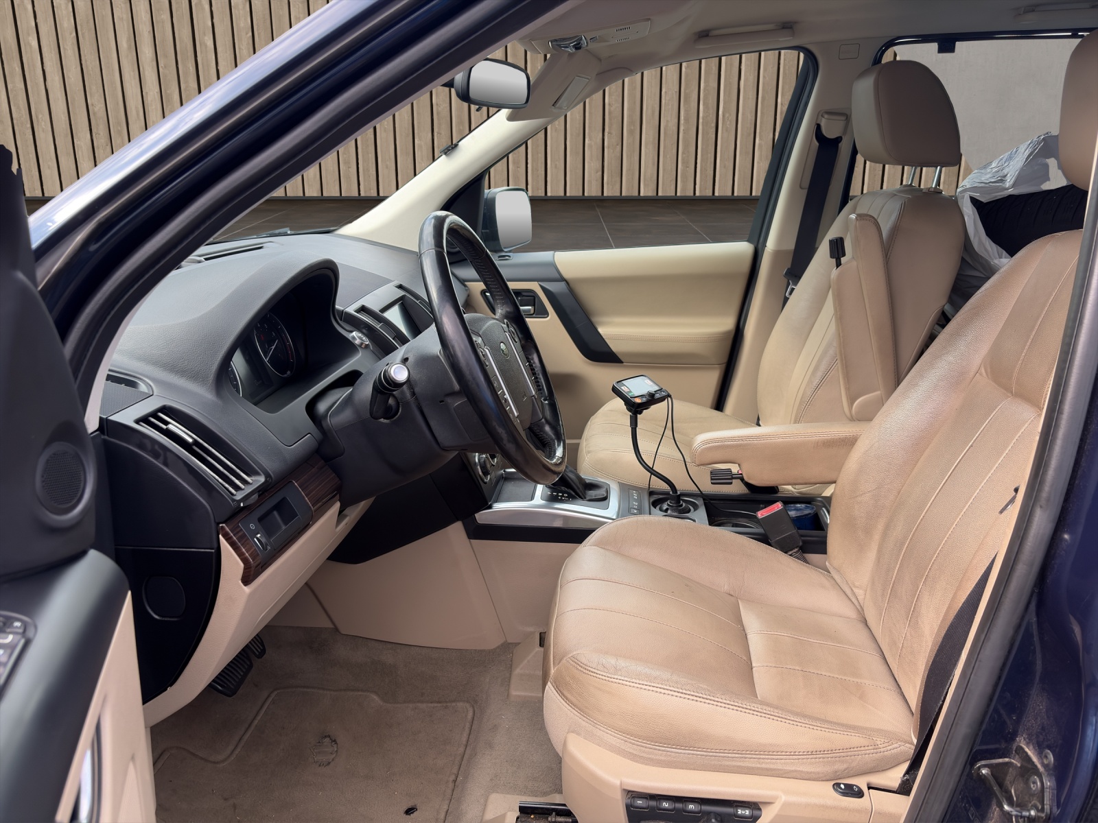 LAND ROVER Freelander 2.0 HSE Automatic-image-8