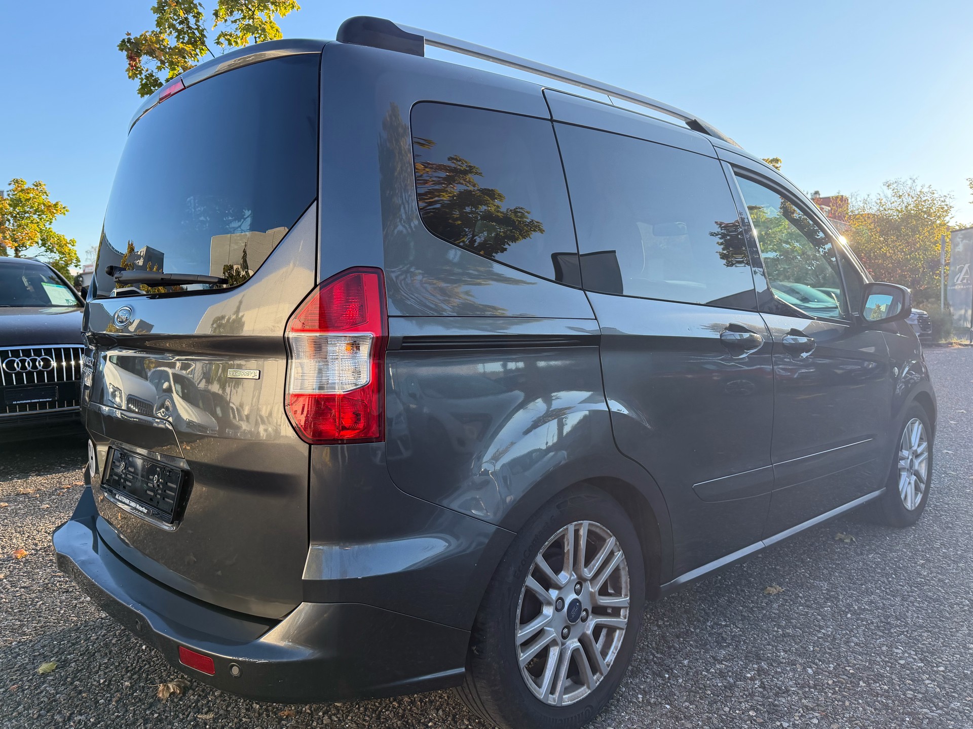 FORD Tourneo Courier 1.0 SCTi Trend-image-4