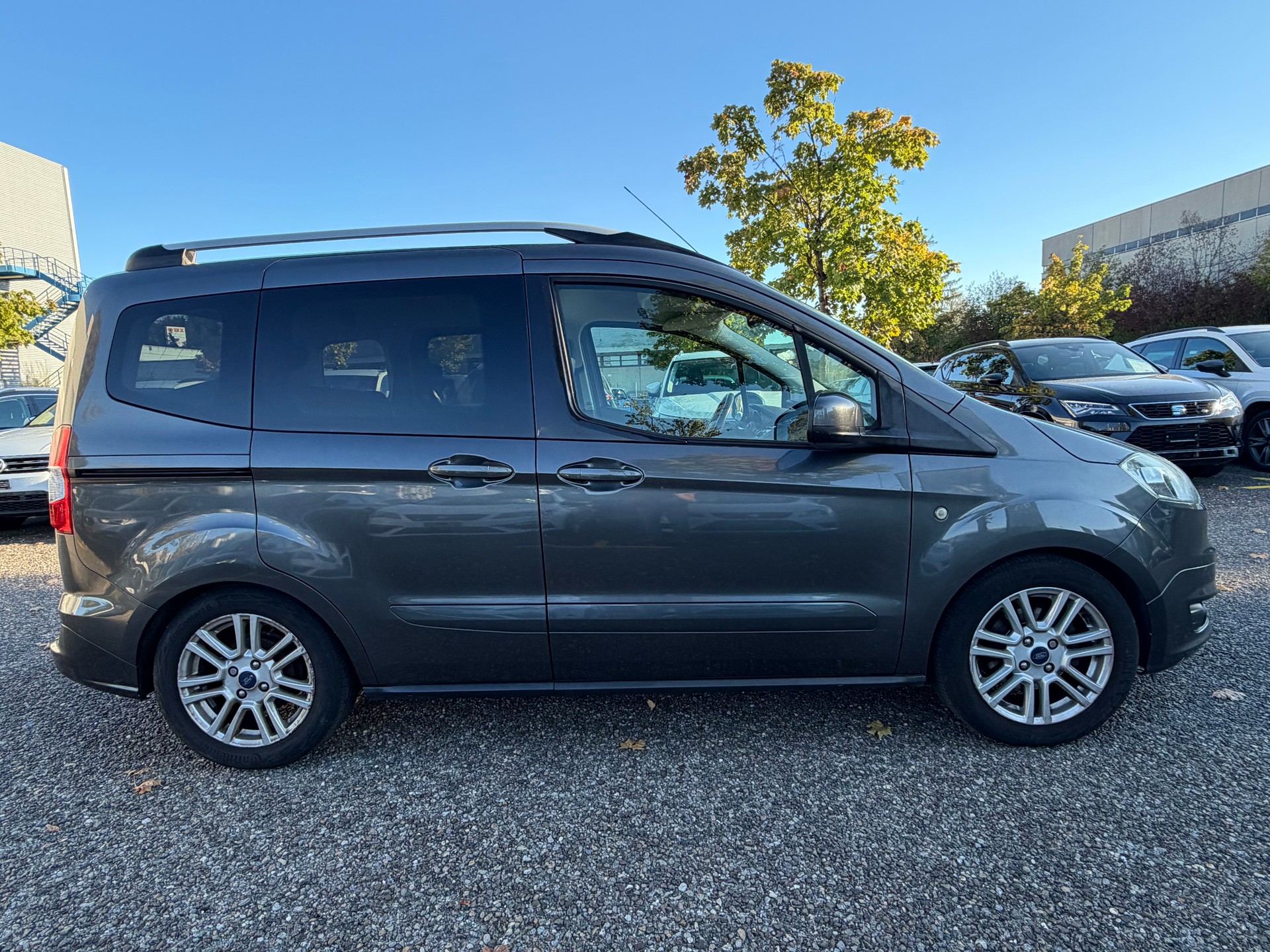 FORD Tourneo Courier 1.0 SCTi Trend-showroom-element-3